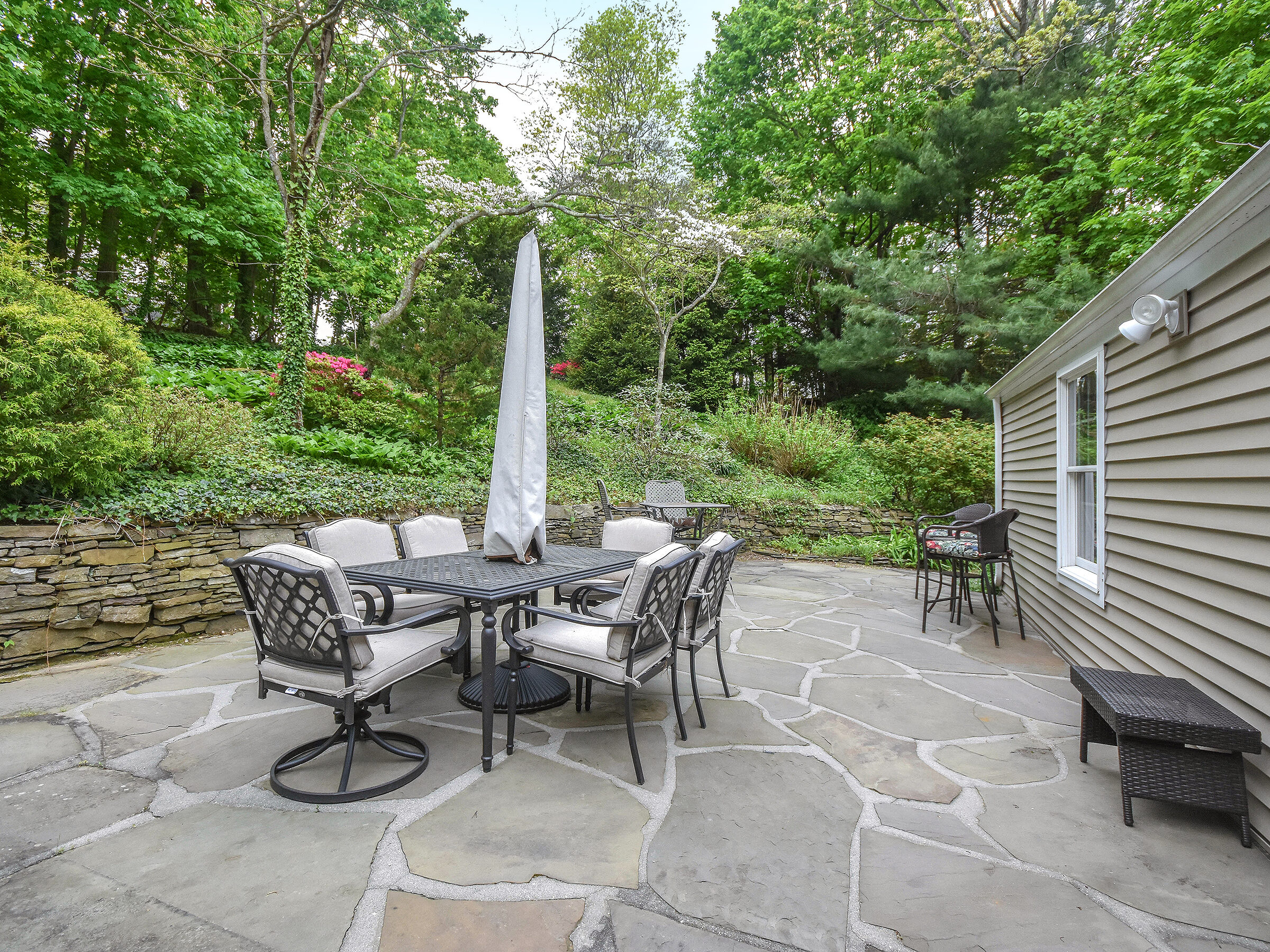 34 Amherst Court