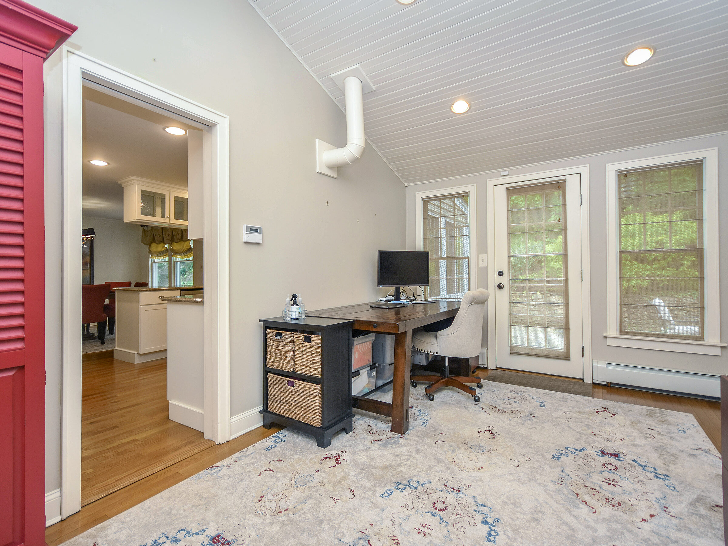 34 Amherst Court