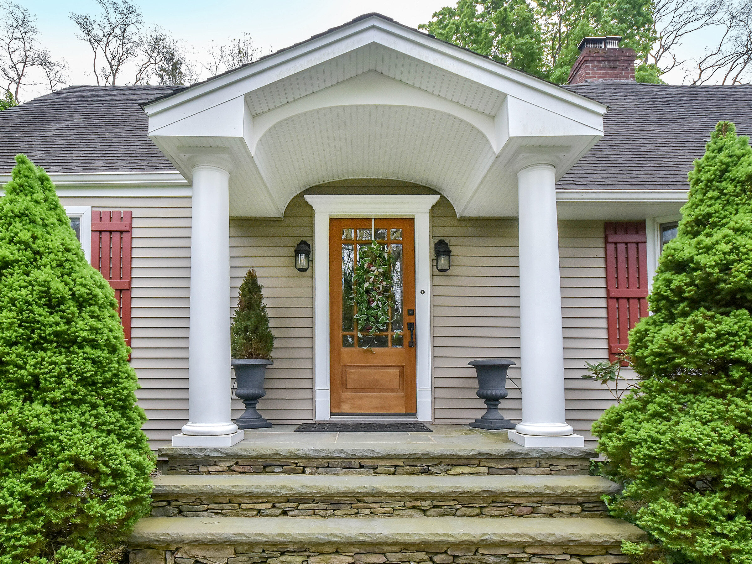 34 Amherst Court