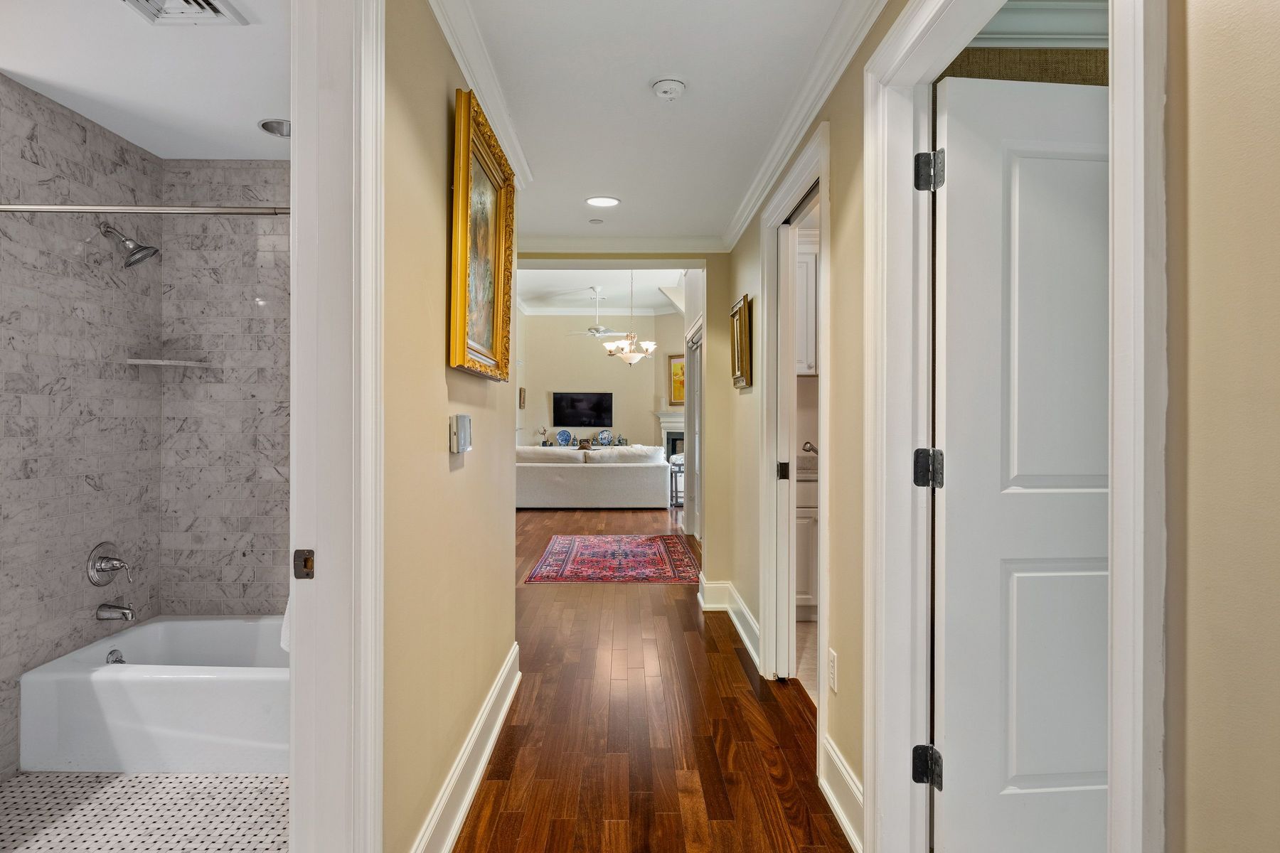 115 East Montgomery Avenue 3B