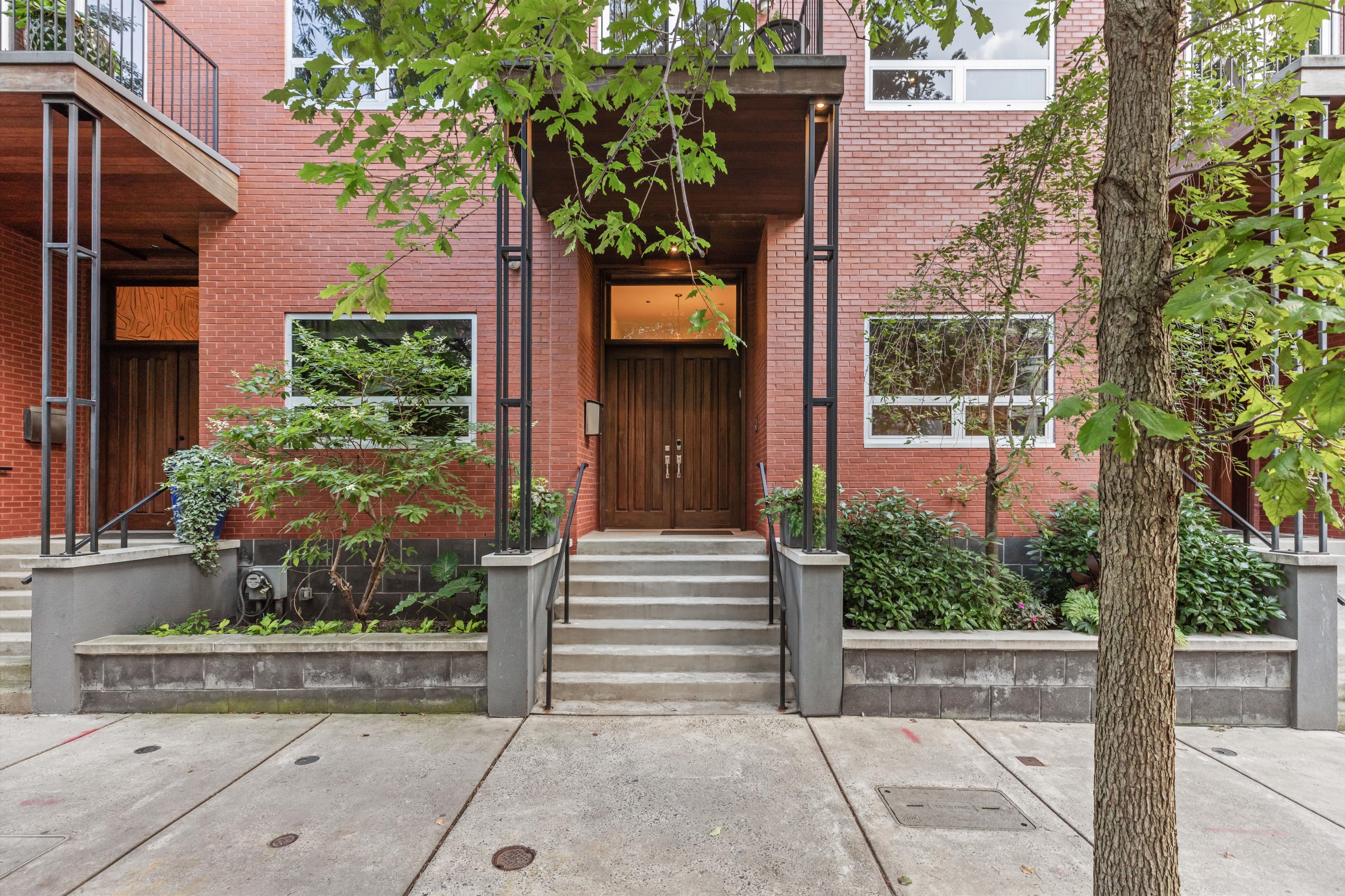 2132 Race Street 