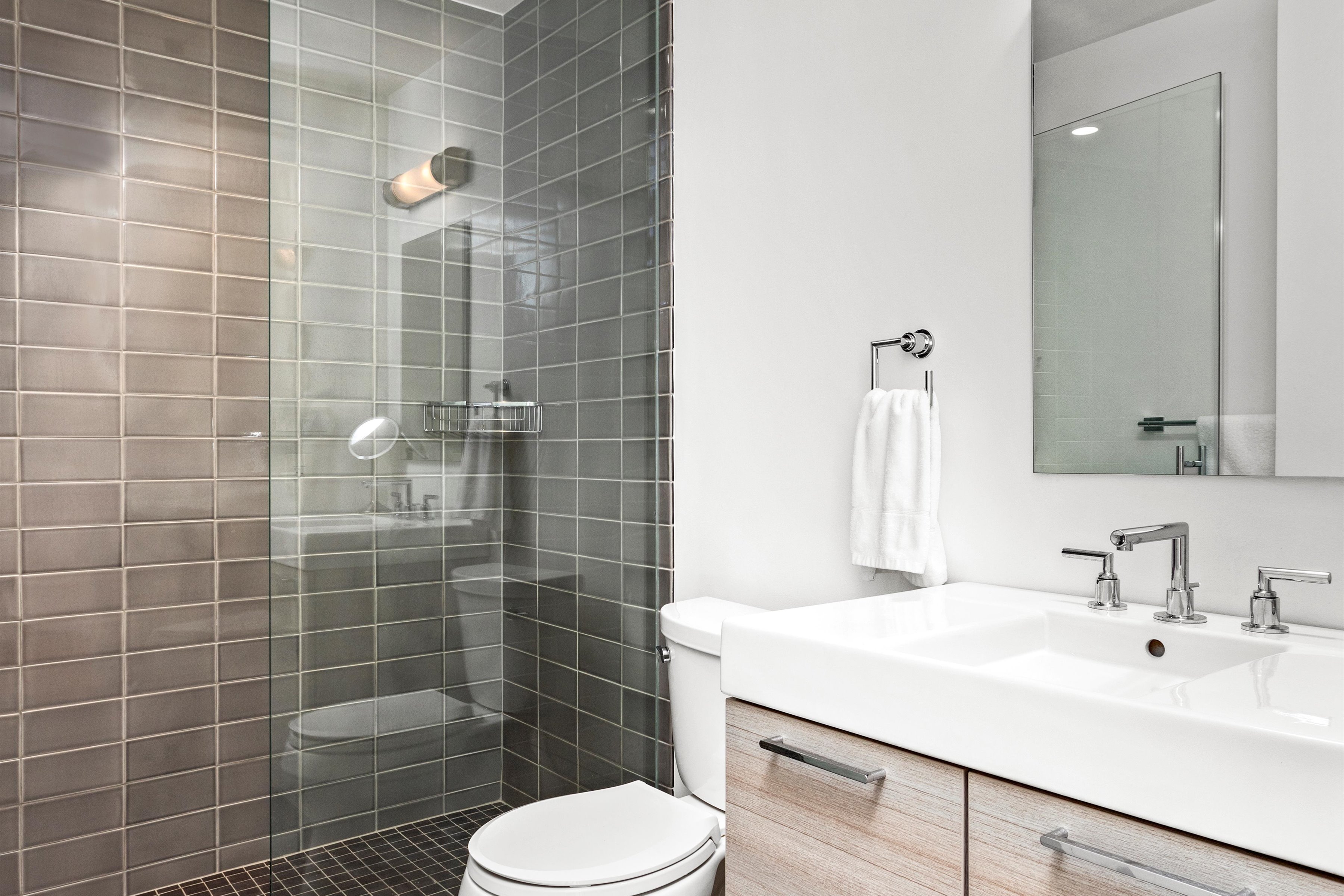 1101 Locust Street Penthouse 11E