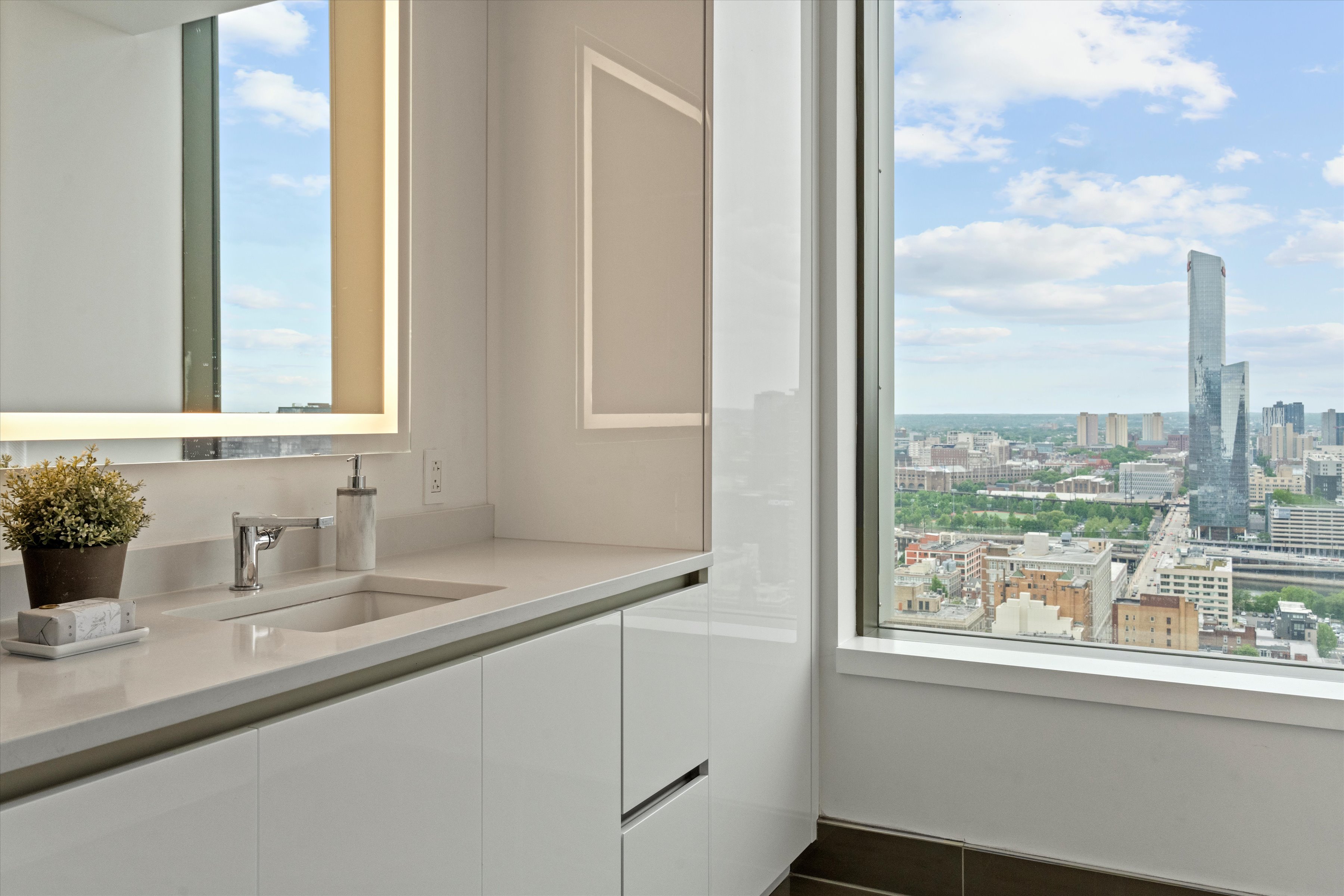 1911 Walnut Street 2703