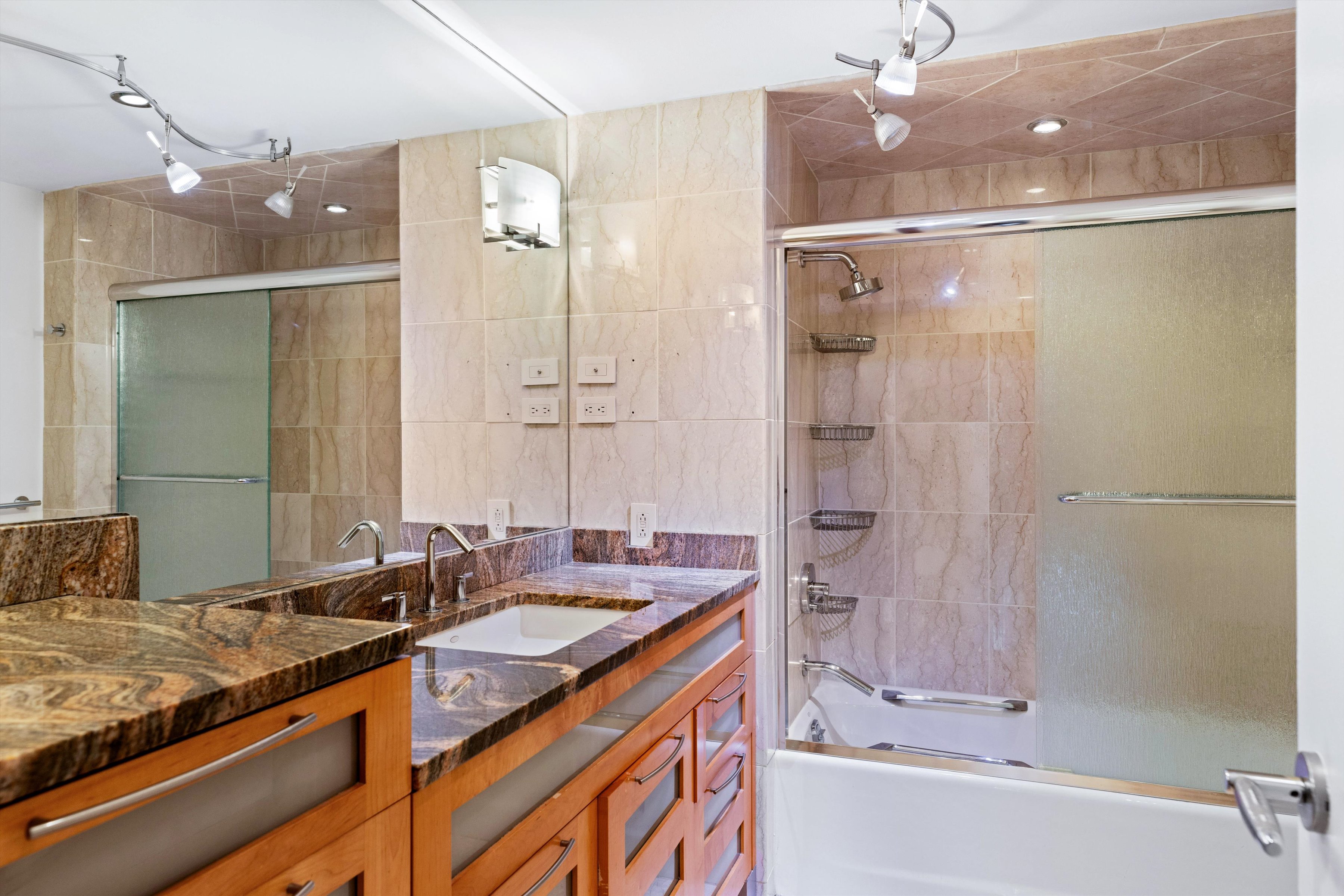 210 West Rittenhouse Square Unit 1007