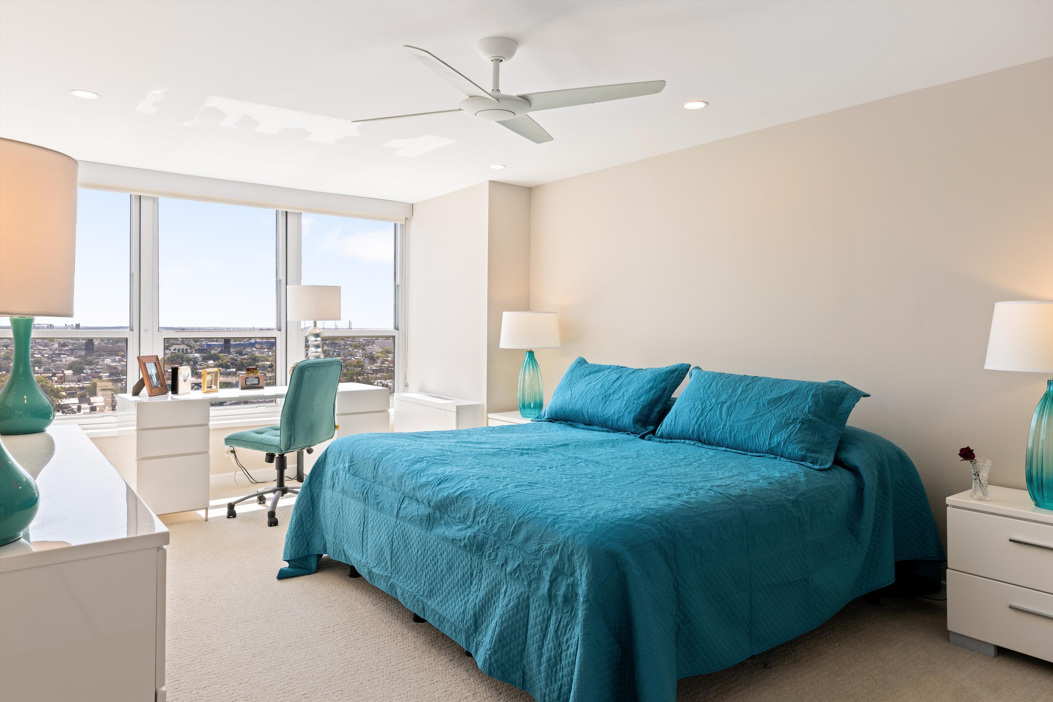 224-30 West Rittenhouse Square Unit 1706