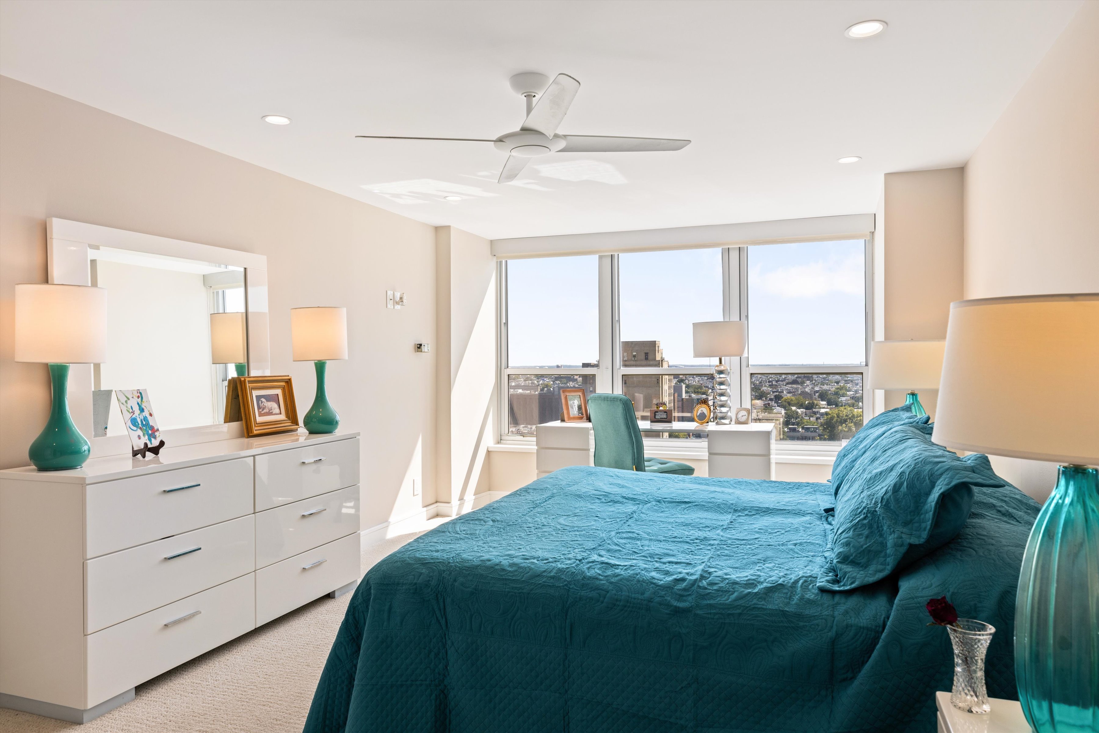 224-30 West Rittenhouse Square Unit 1706