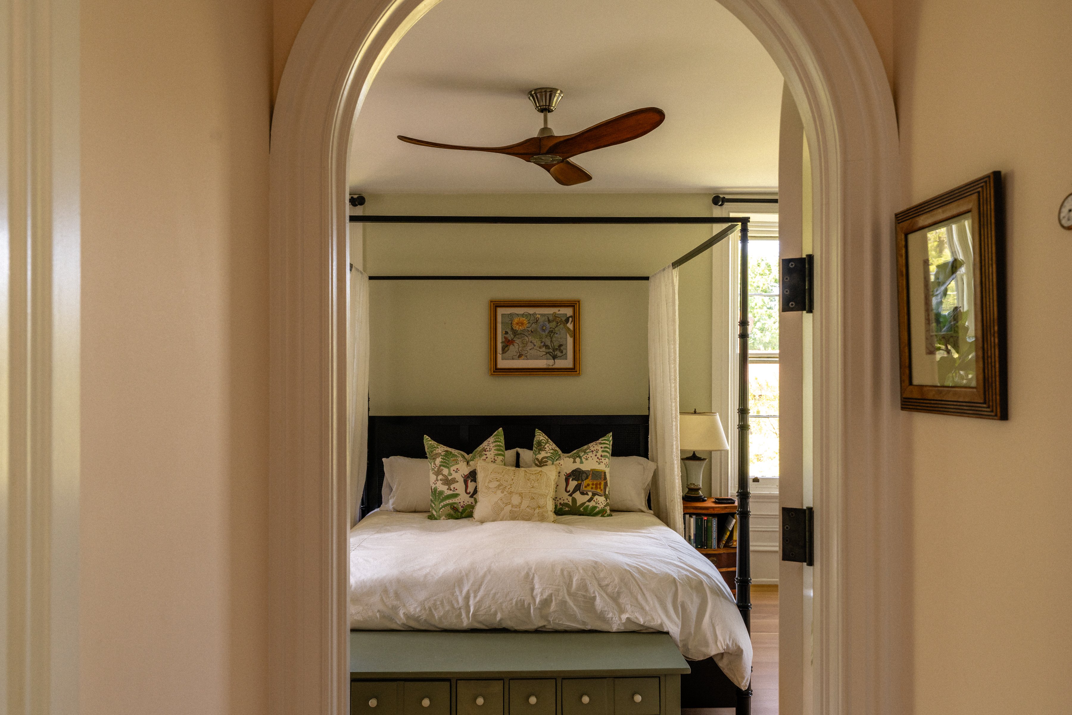 400 E. Evergreen Avenue 