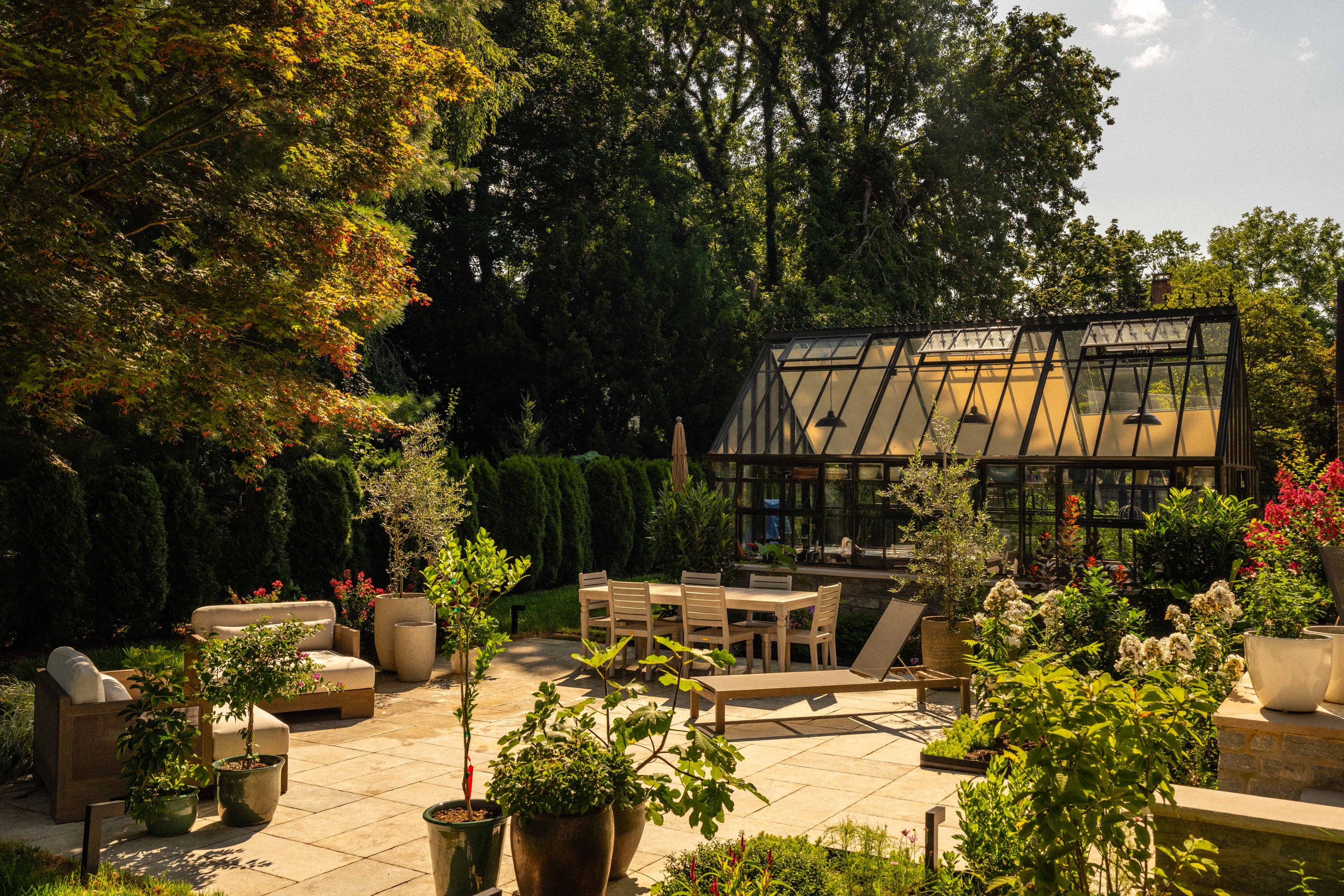 400 E. Evergreen Avenue 