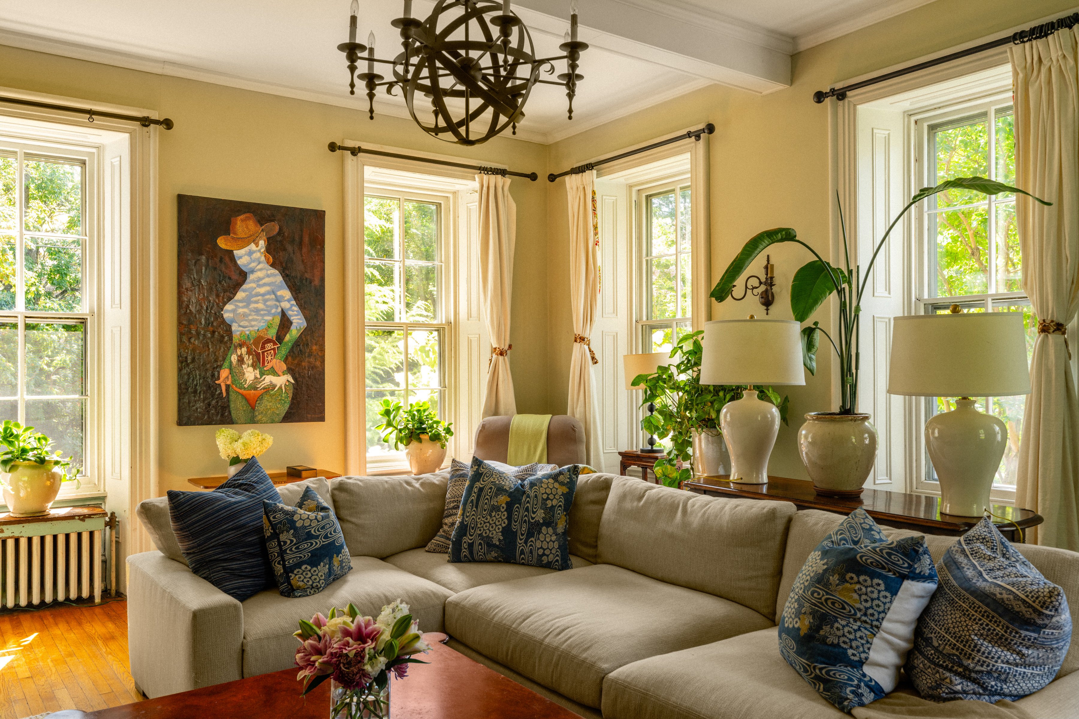 400 E. Evergreen Avenue 