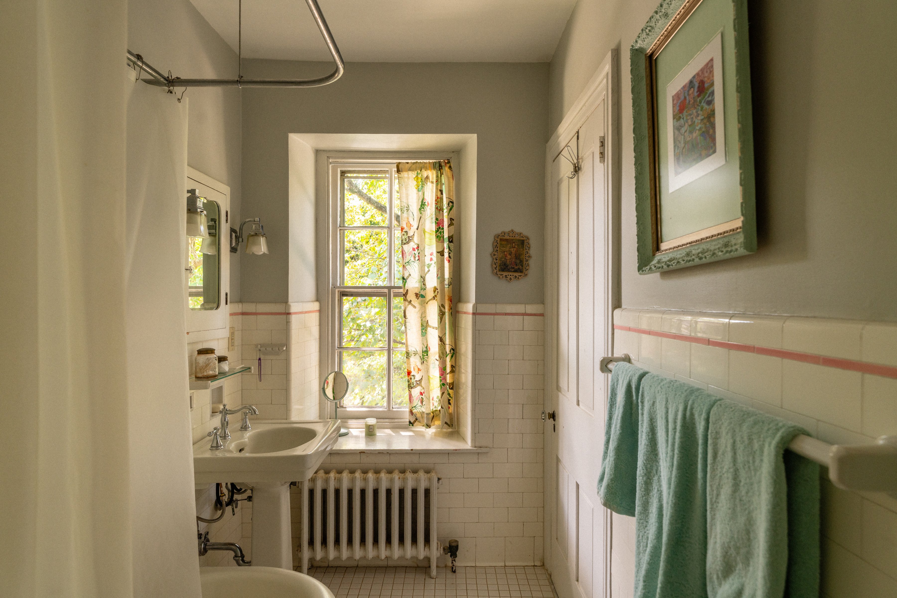 400 E. Evergreen Avenue 