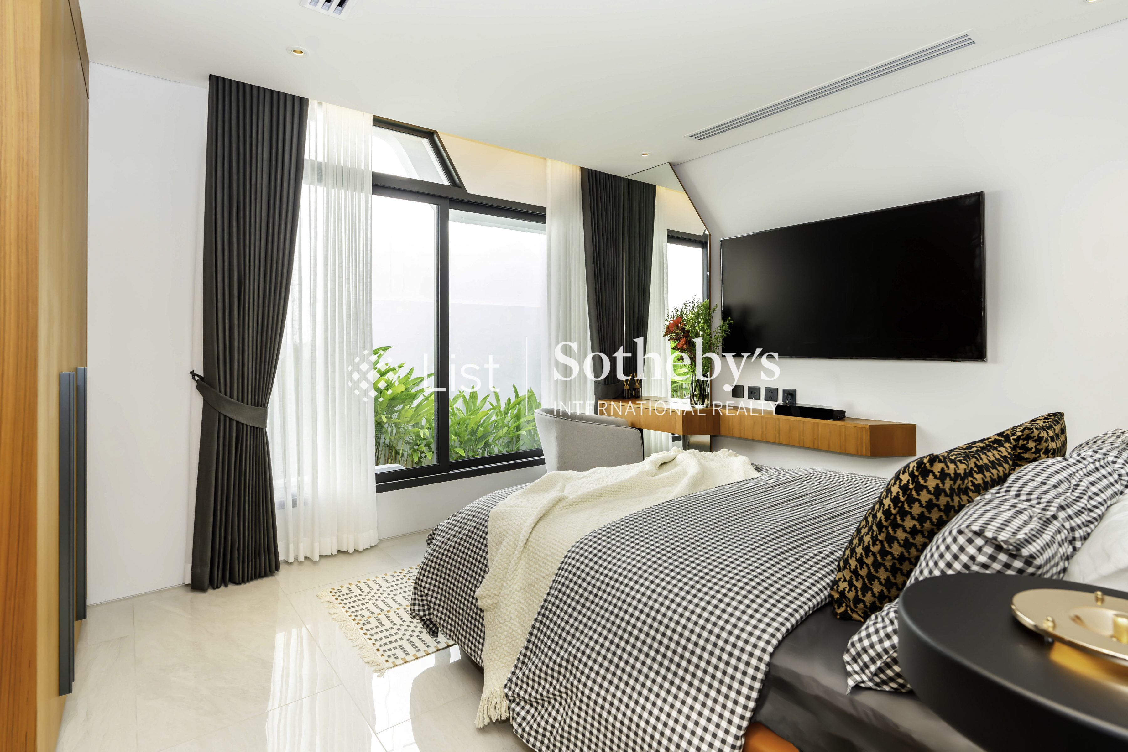 Botanica The Valley Four Bedroom Ultra Modern Villa within Gated Estate