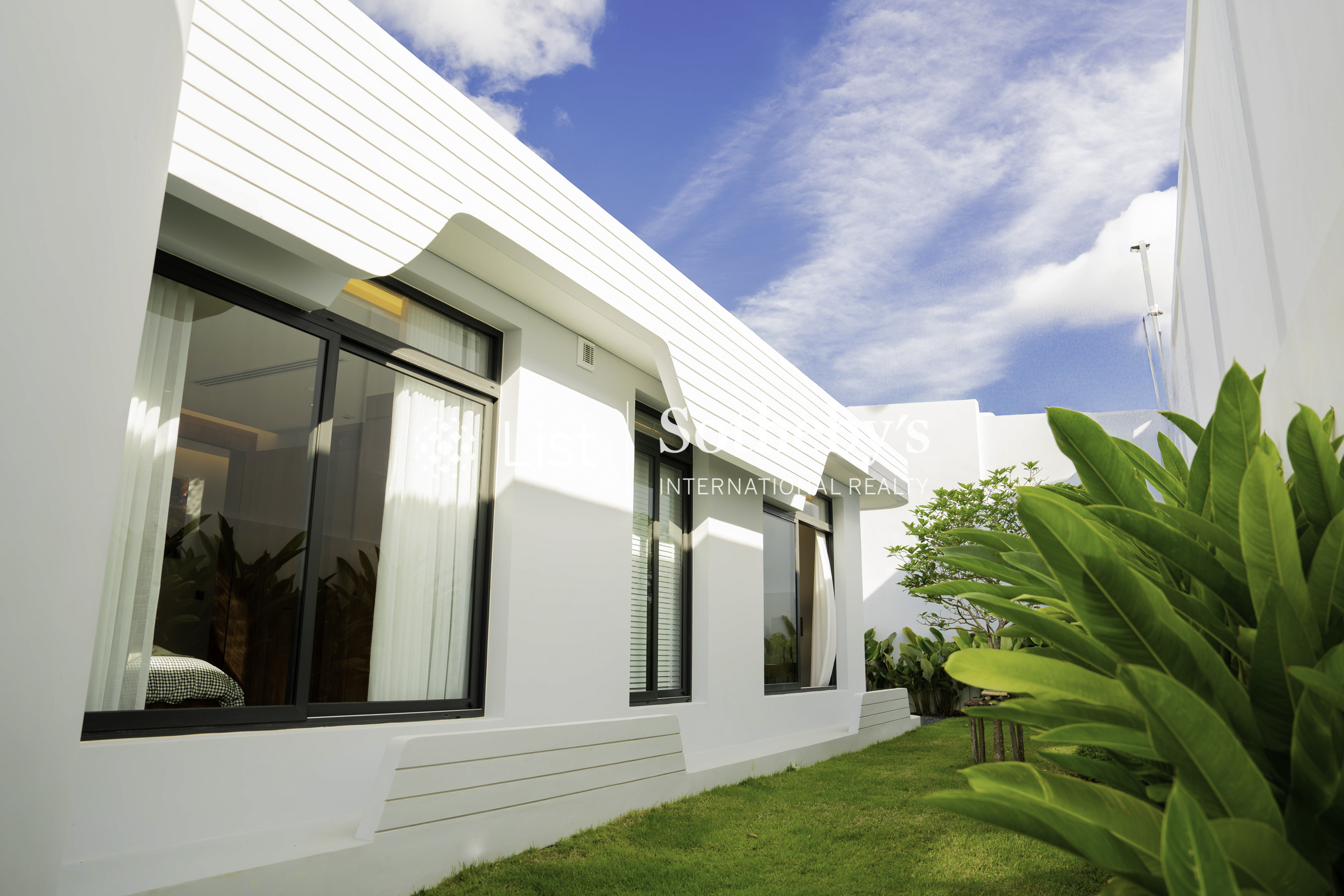 Botanica The Valley Four Bedroom Ultra Modern Villa within Gated Estate