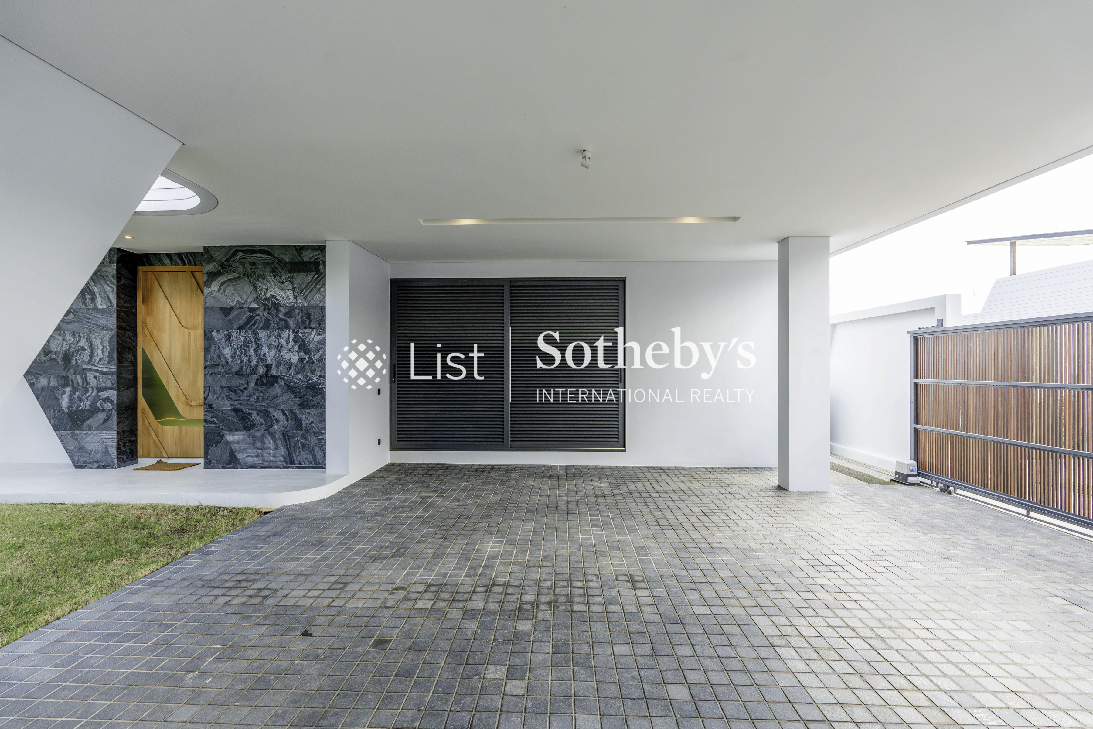 Botanica The Valley Four Bedroom Ultra Modern Villa within Gated Estate