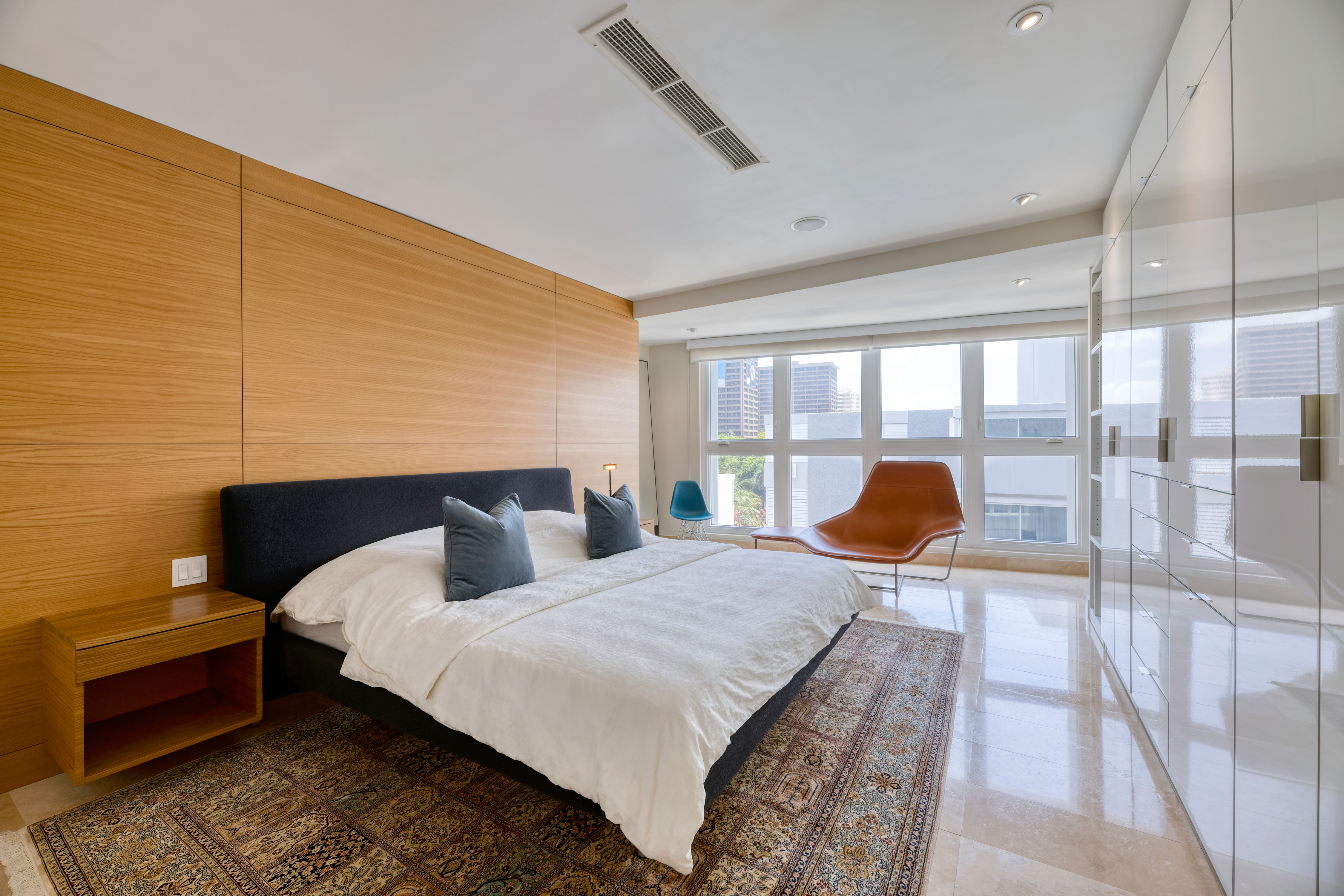 1364 Wilson Ave., PH 512