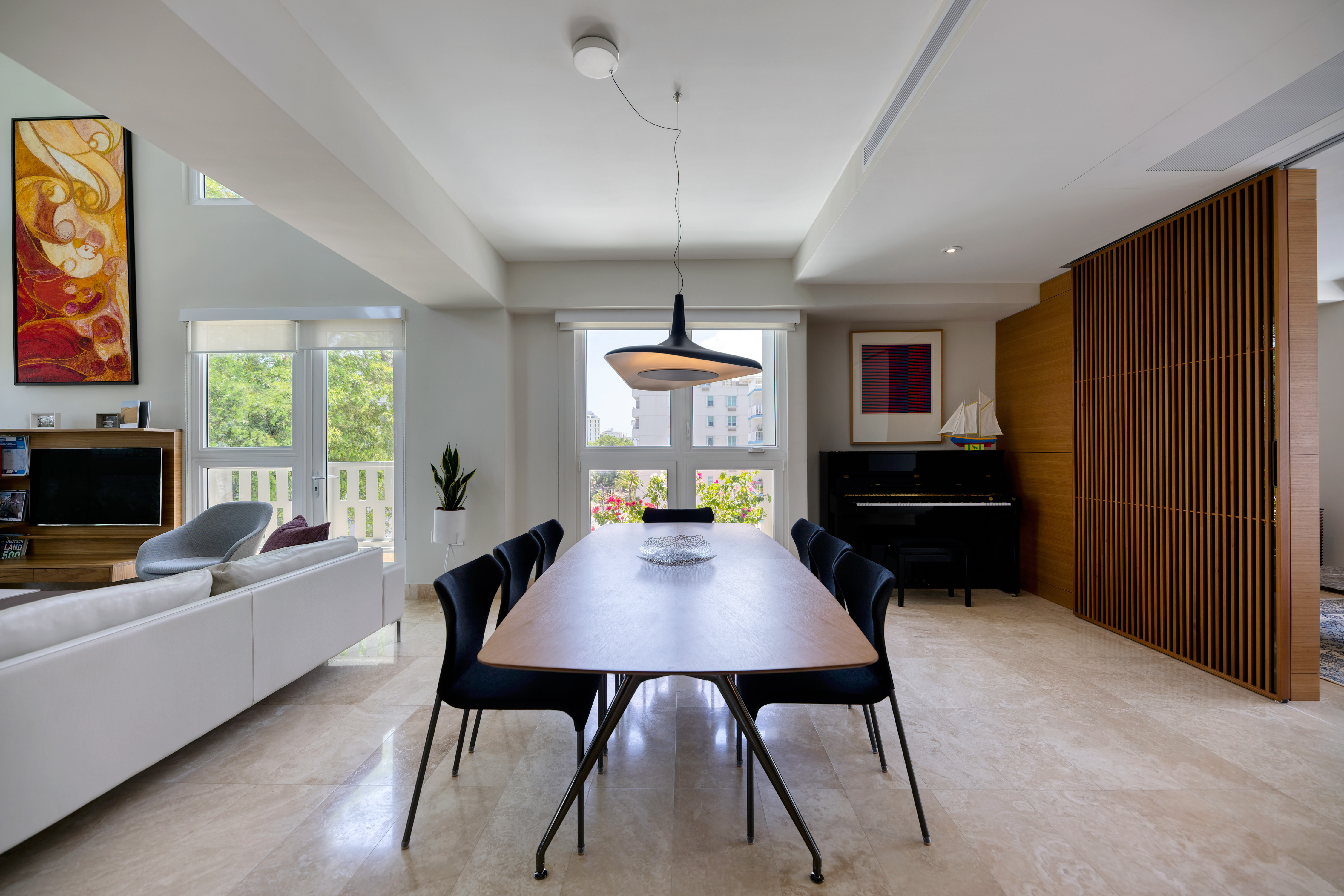 1364 Wilson Ave., PH 512