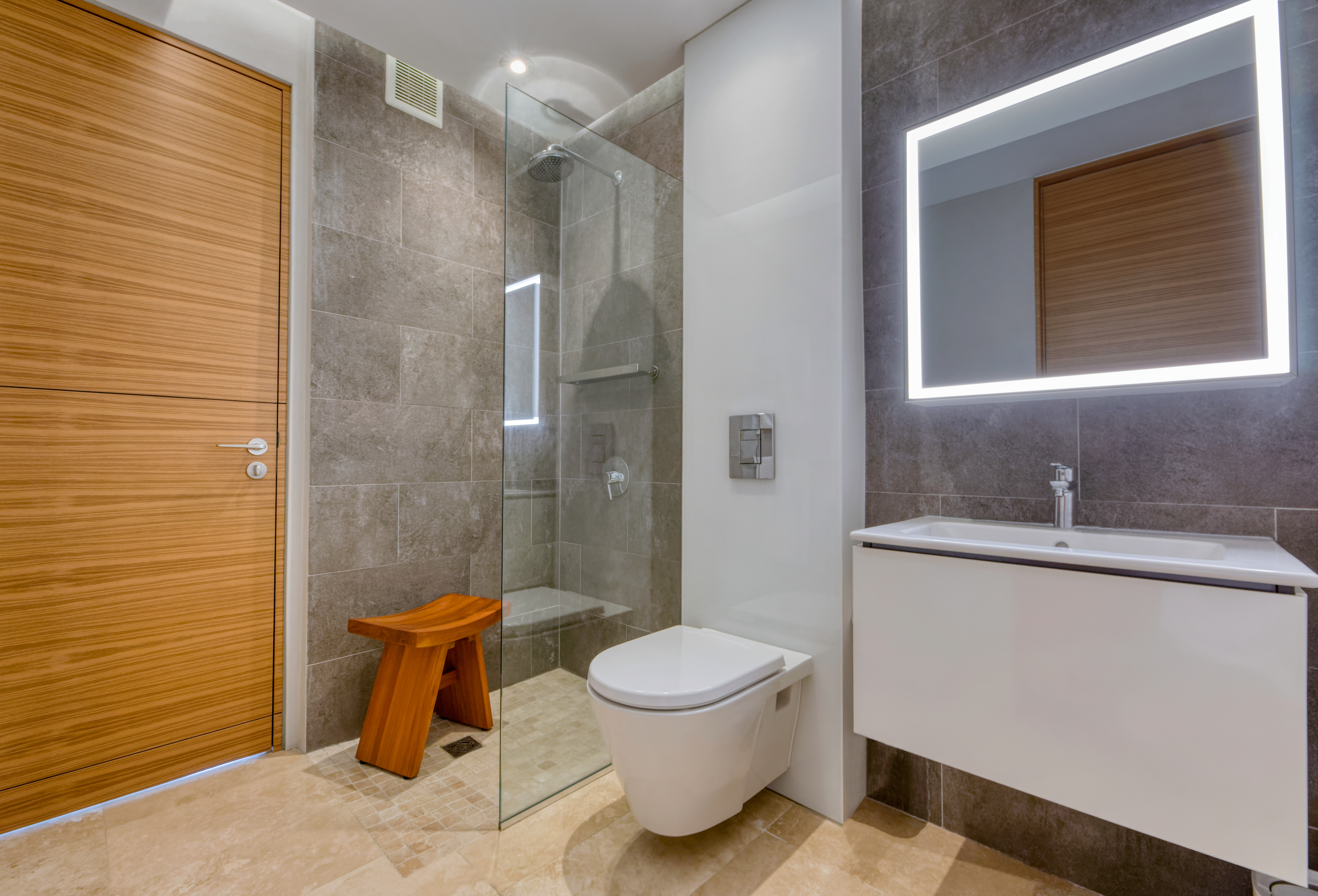 1364 Wilson Ave., PH 512