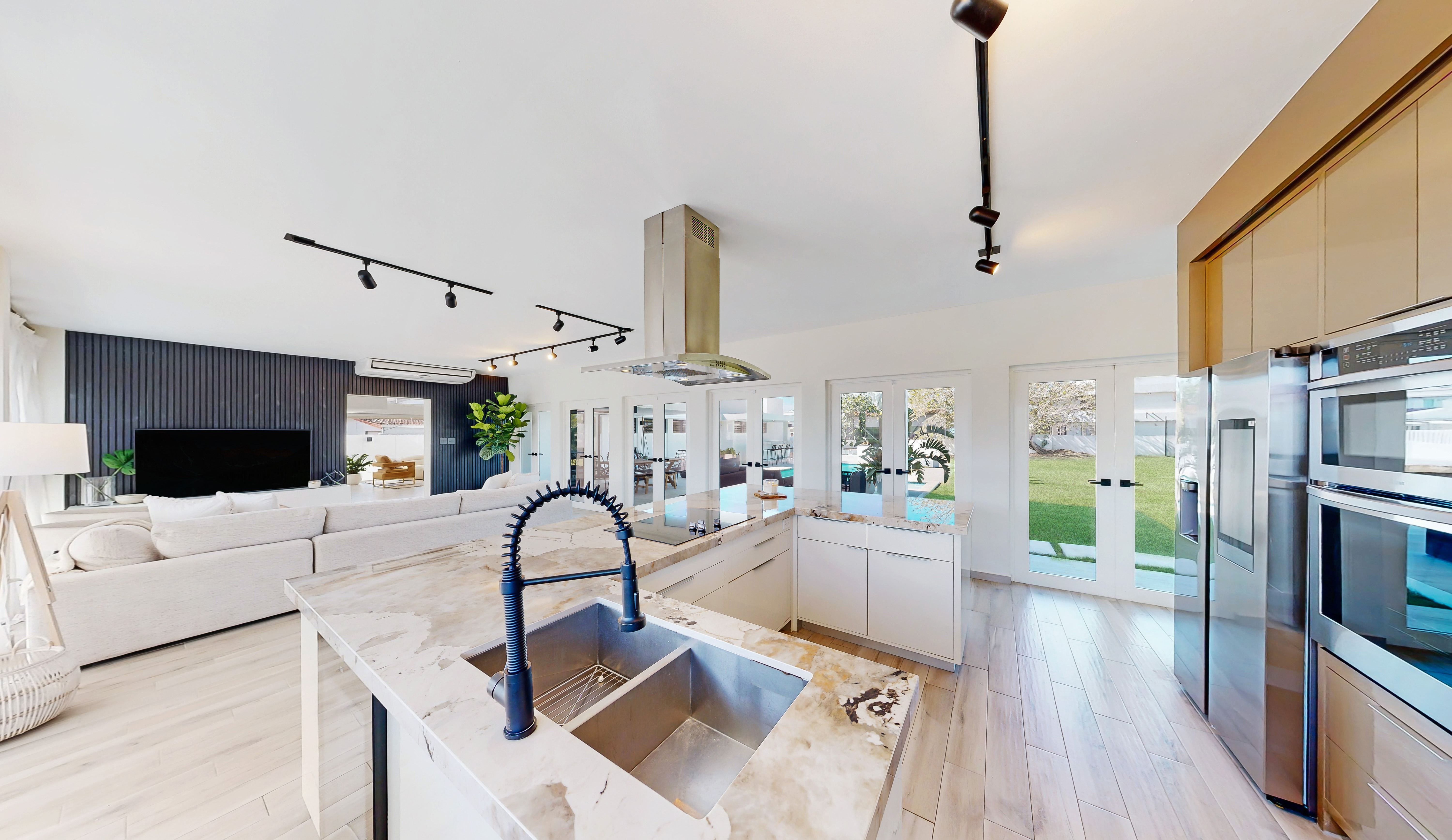 G22 Granada St., Vistamar Marina East