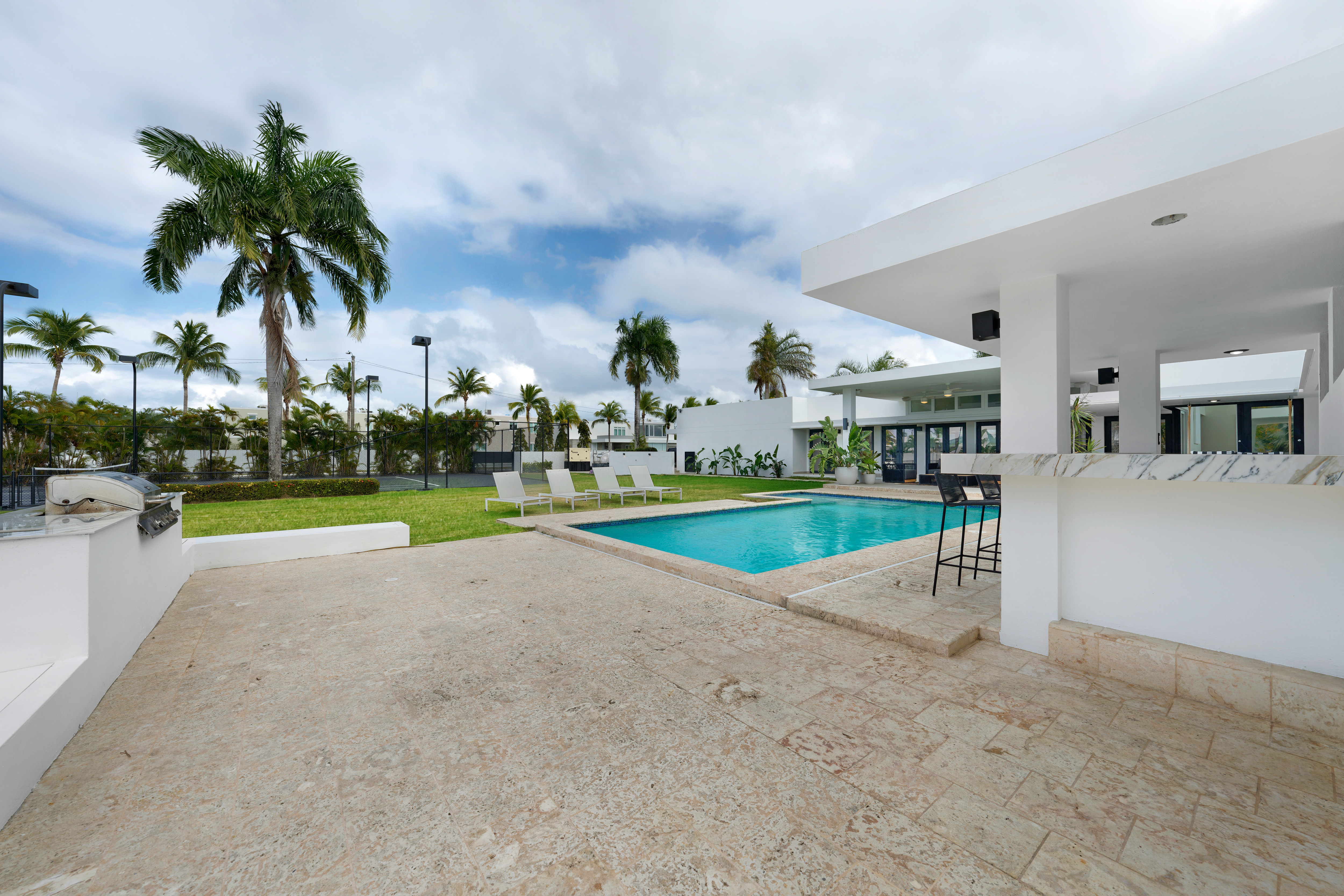 G22 Granada St., Vistamar Marina East