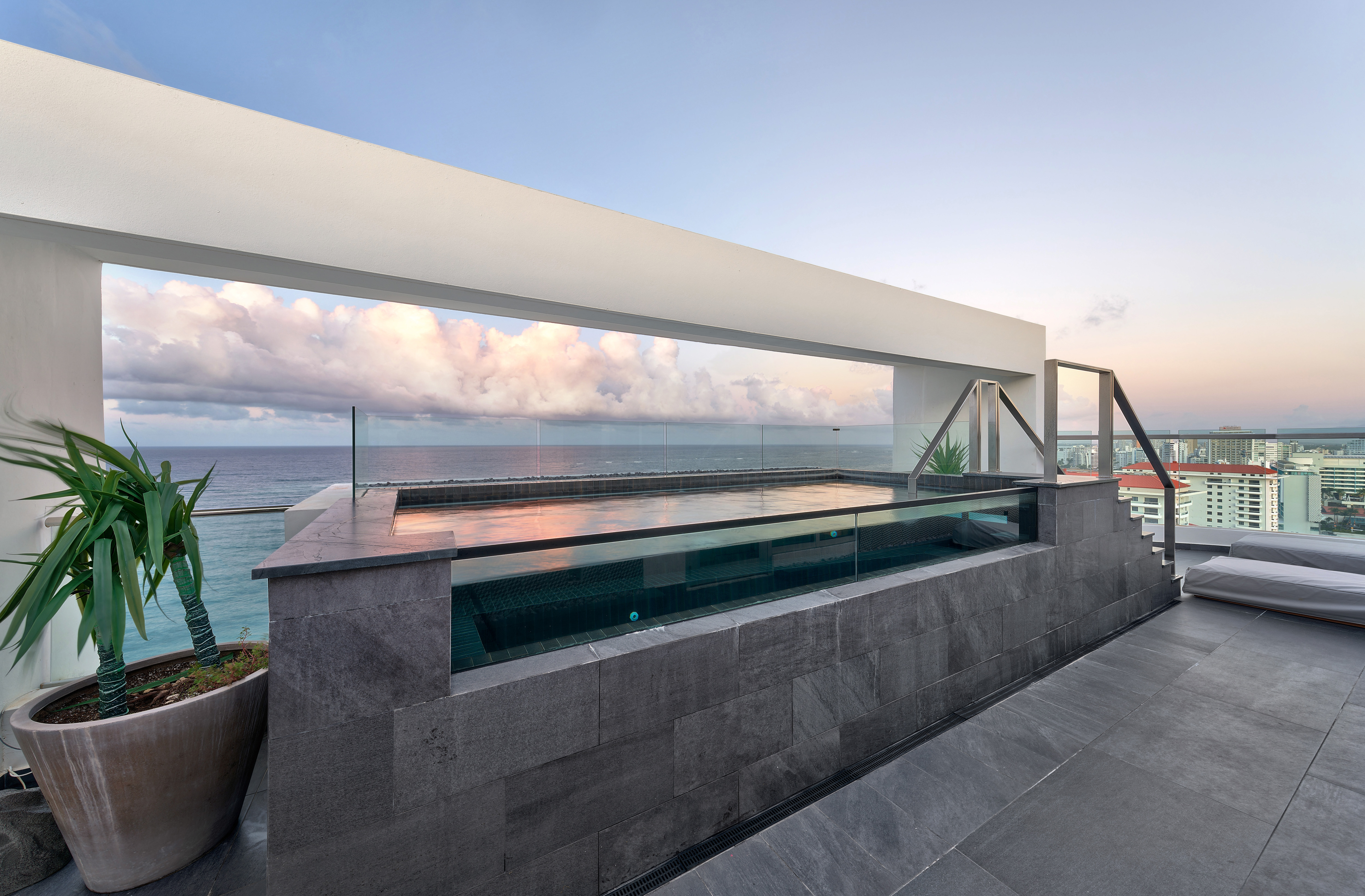 1004 Ashford Avenue, Penthouse