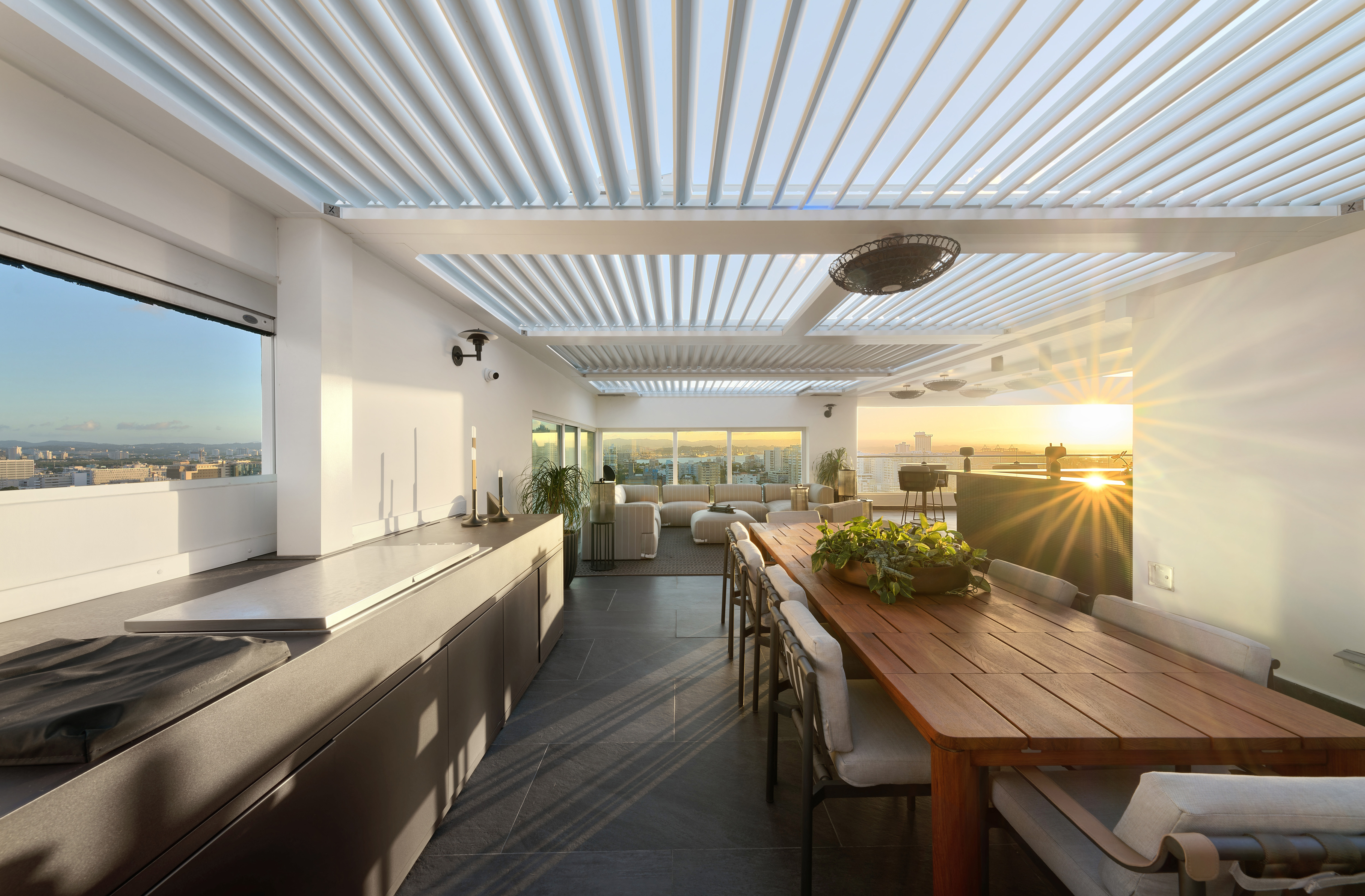 1004 Ashford Avenue, Penthouse