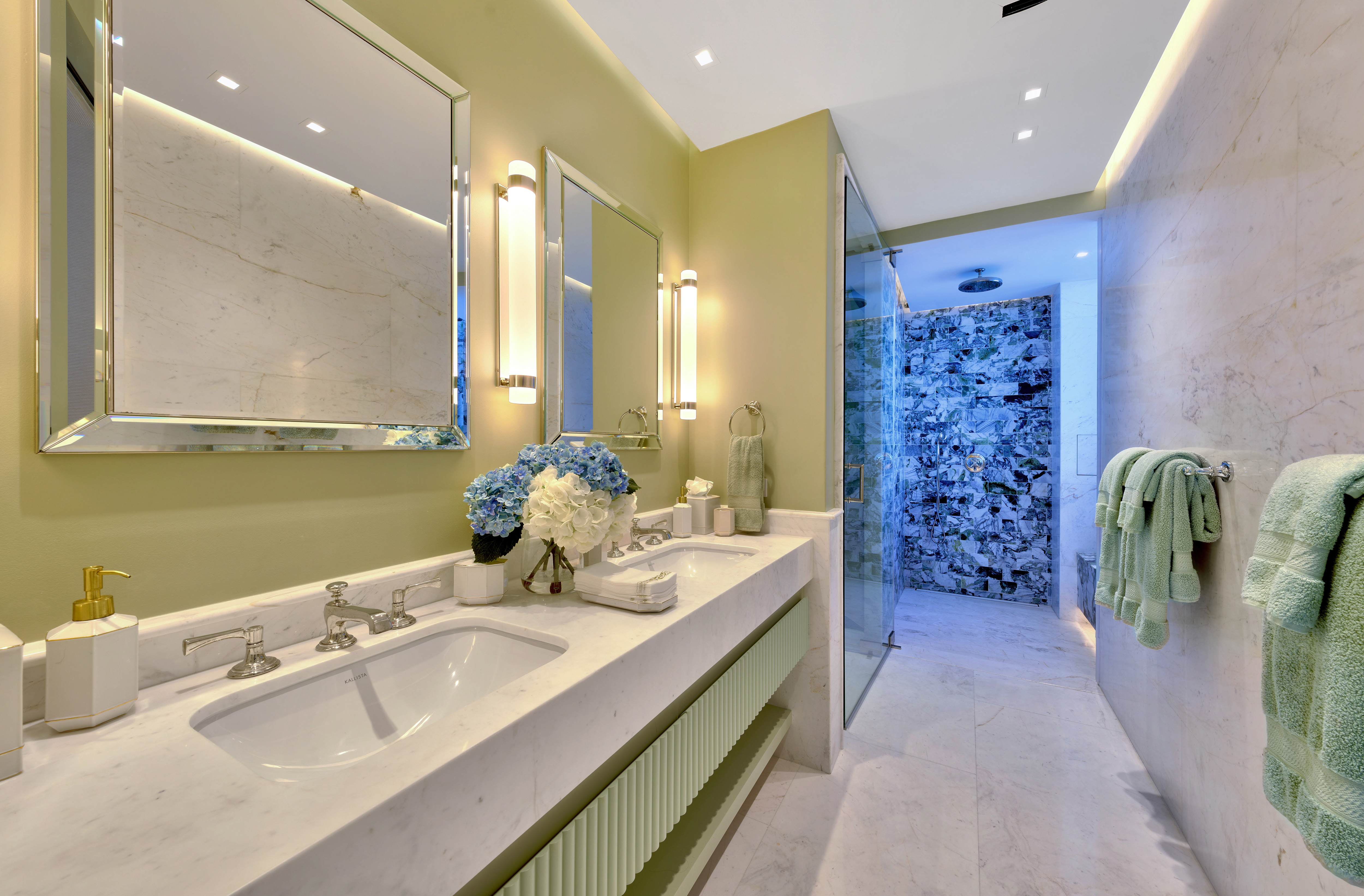 1004 Ashford Avenue, Penthouse