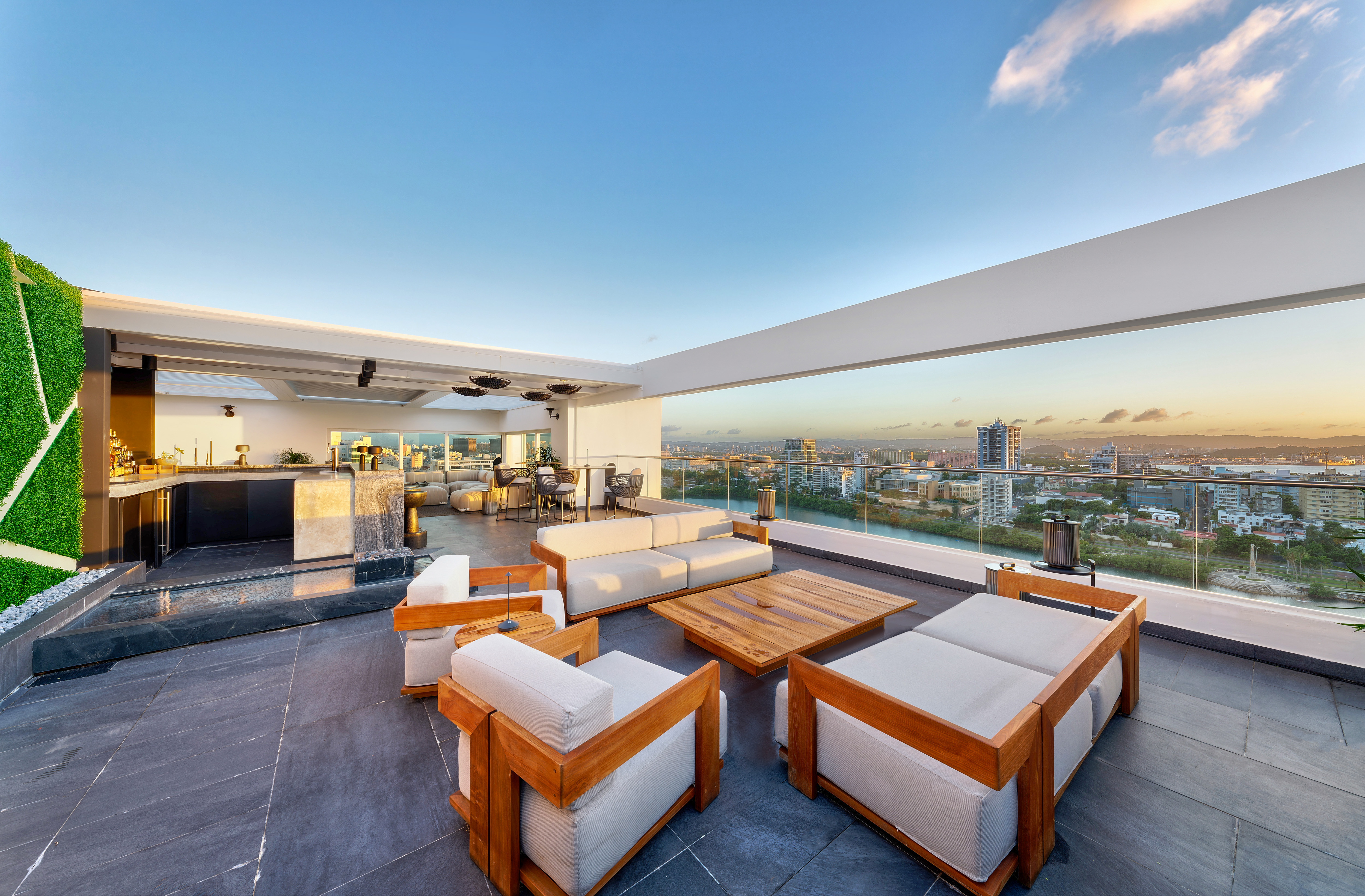 1004 Ashford Avenue, Penthouse