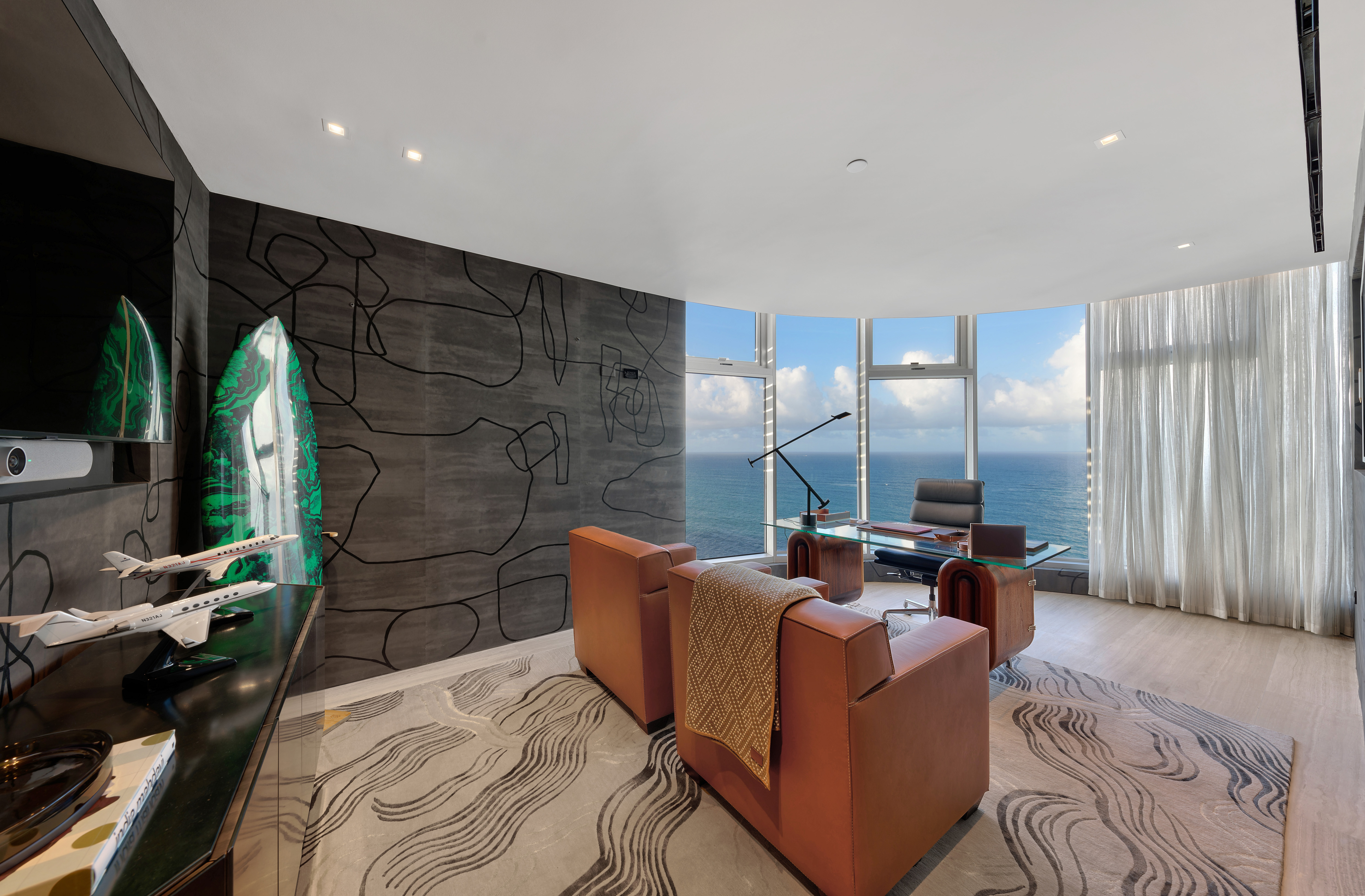 1004 Ashford Avenue, Penthouse