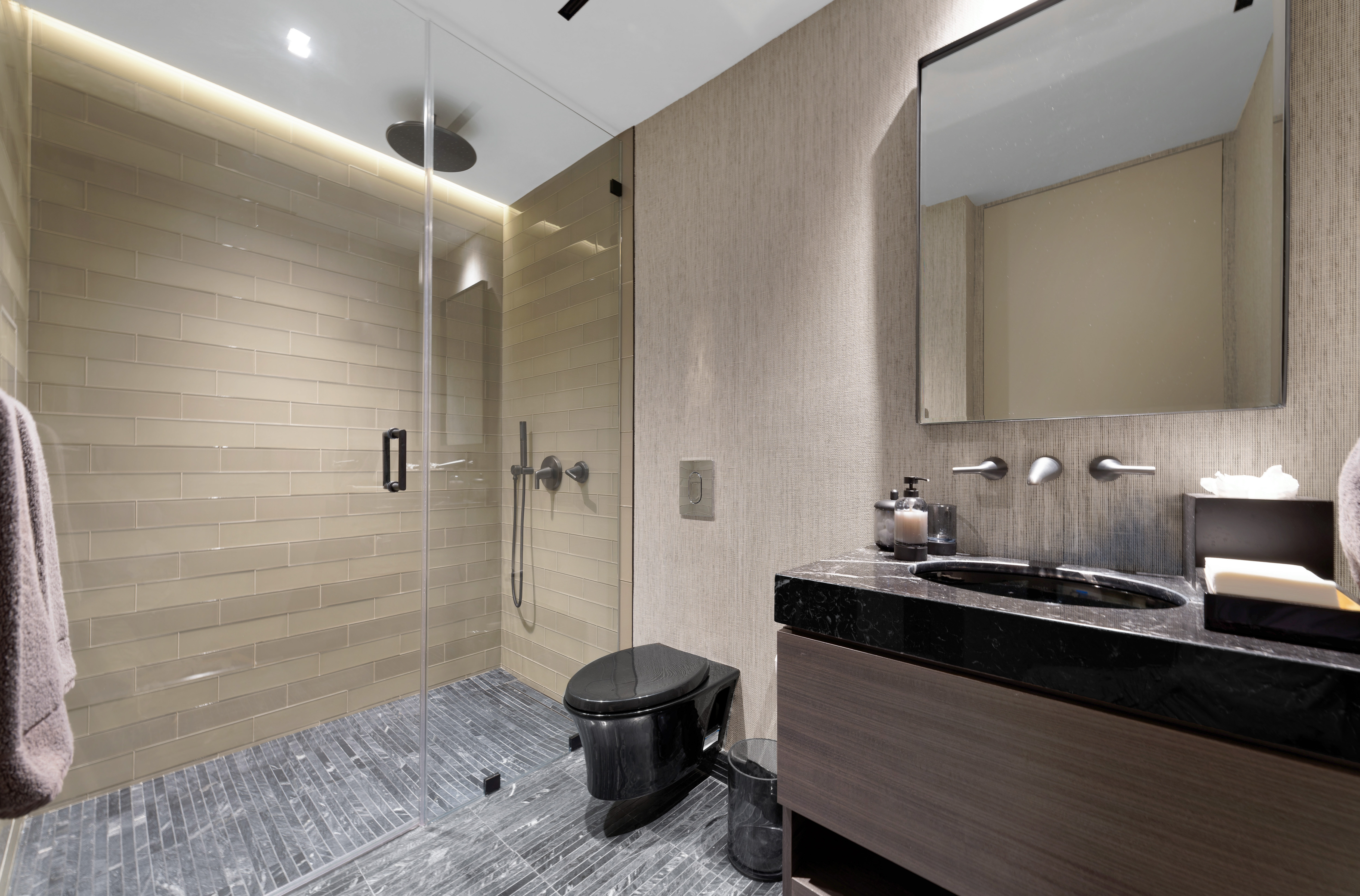 1004 Ashford Avenue, Penthouse