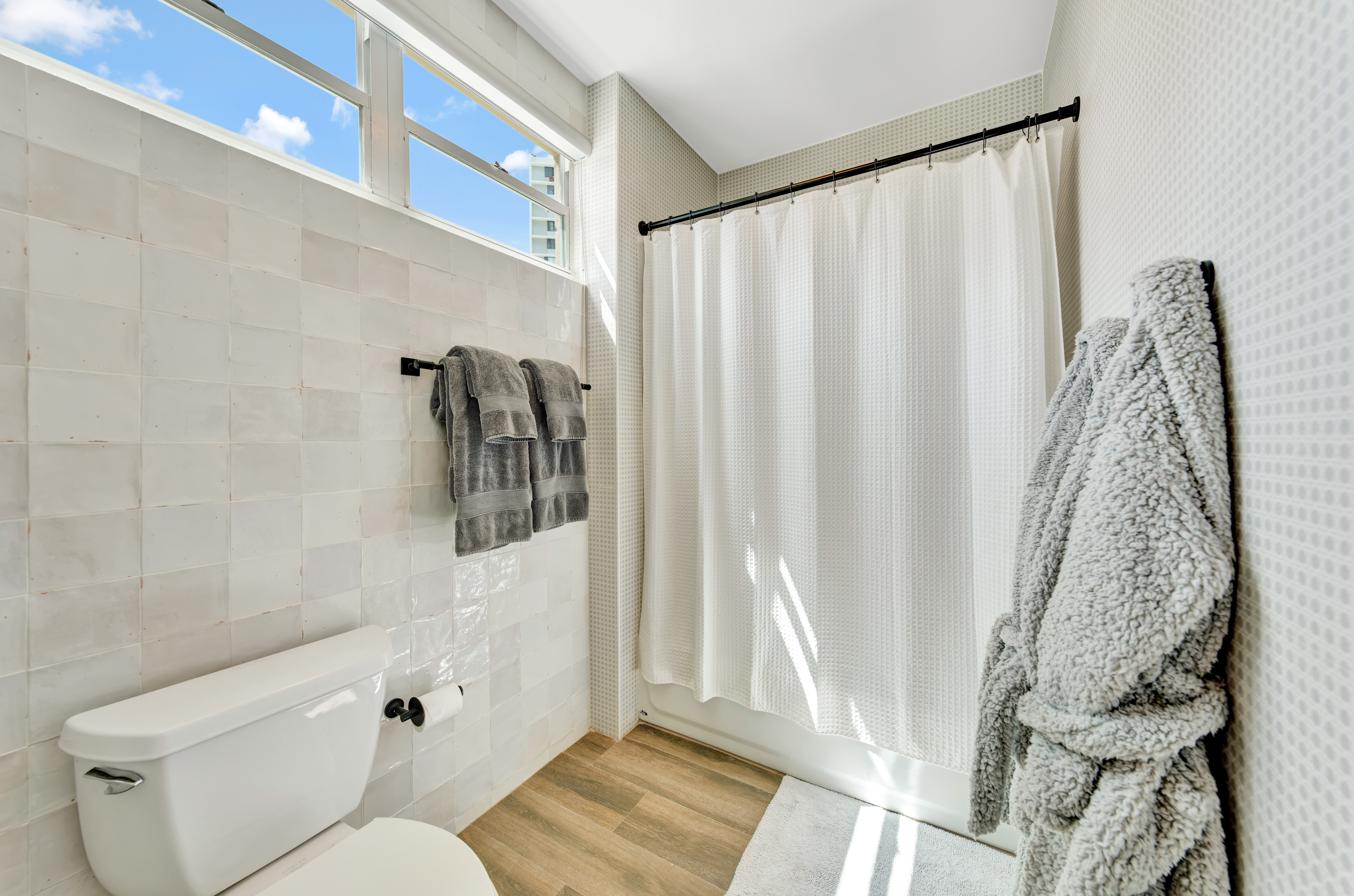 20 Carrion Ct., Apt. 302