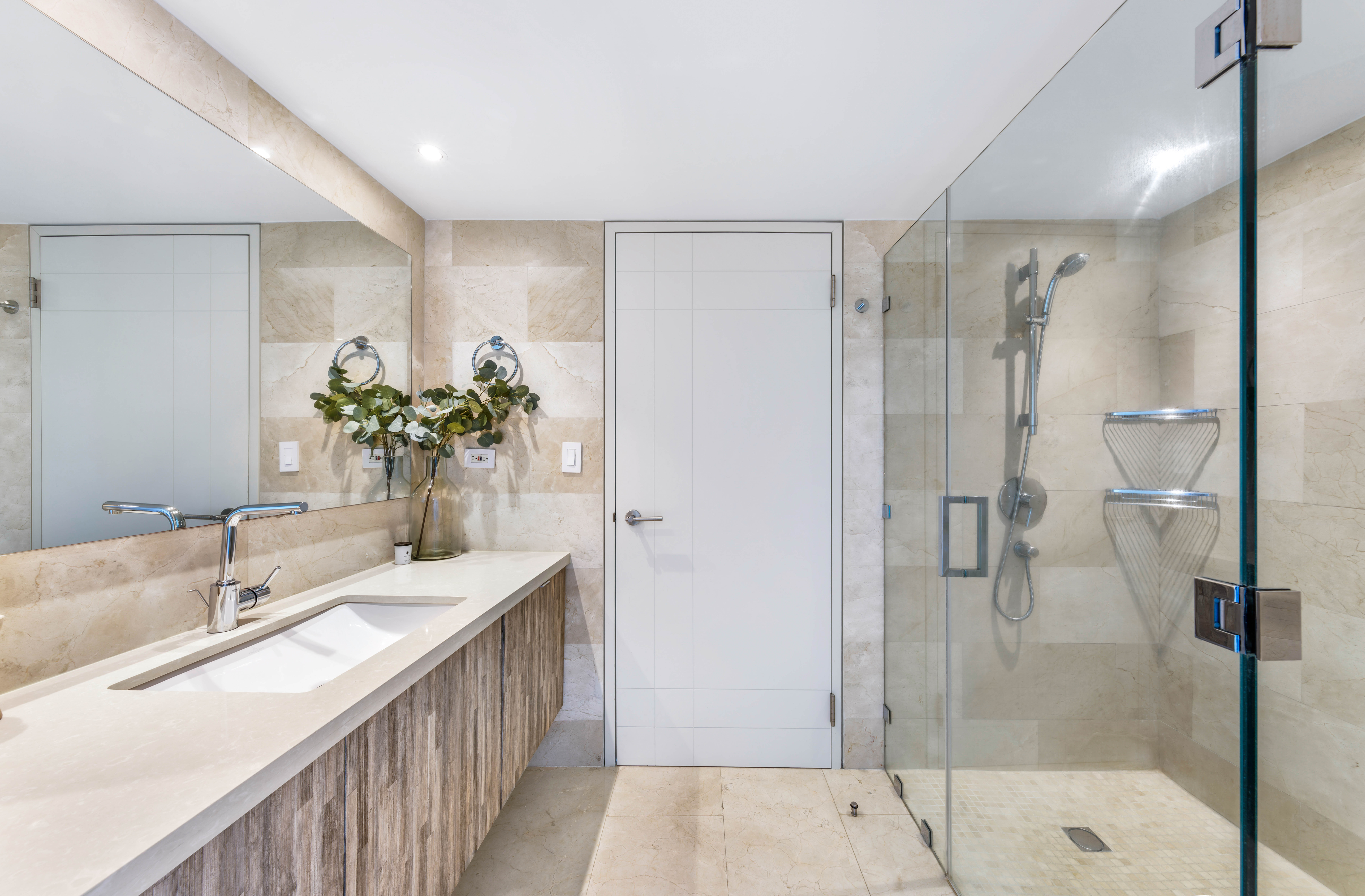 5 Munoz Rivera Ave., Apt. 402