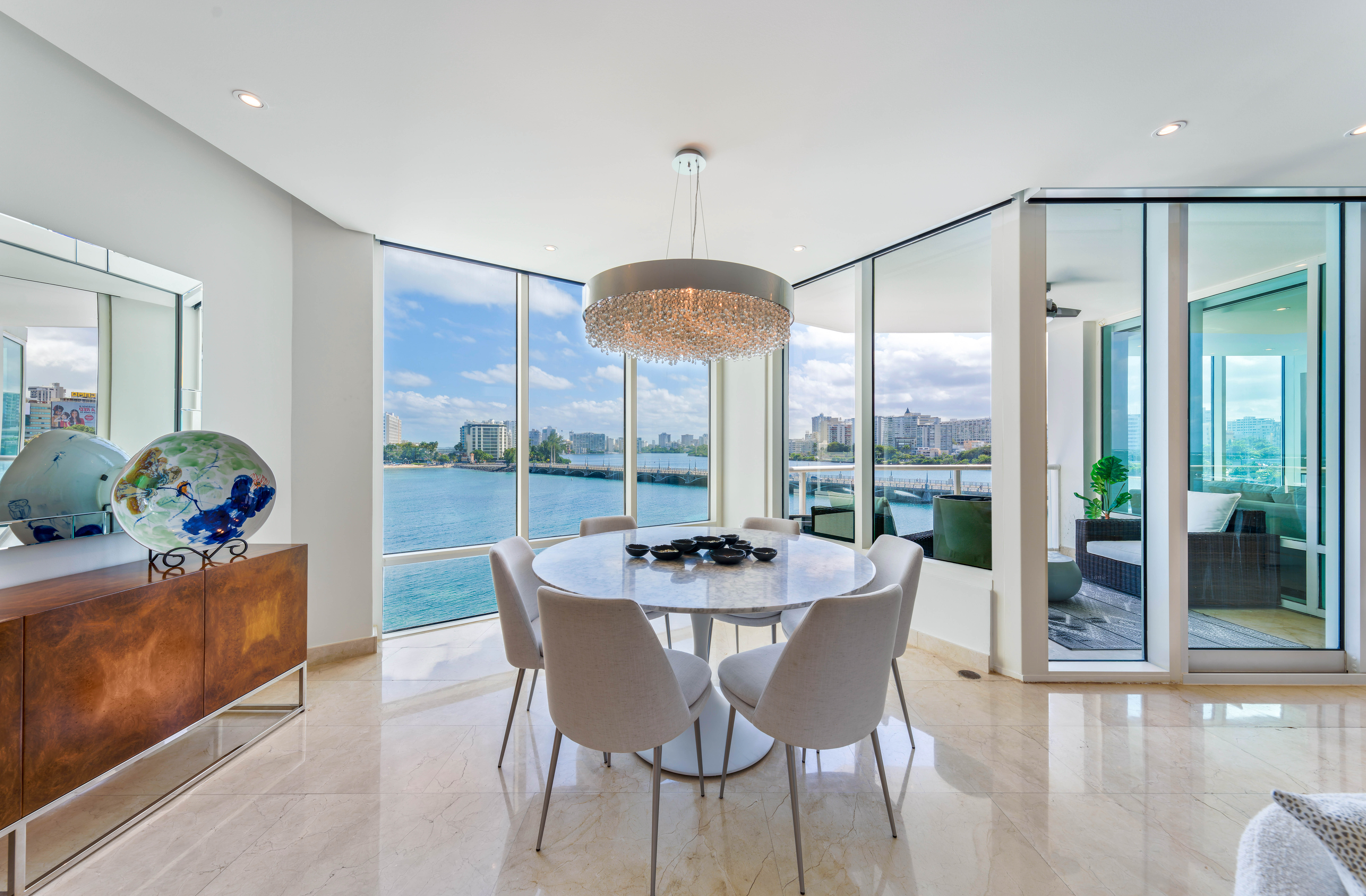 5 Munoz Rivera Ave., Apt. 402