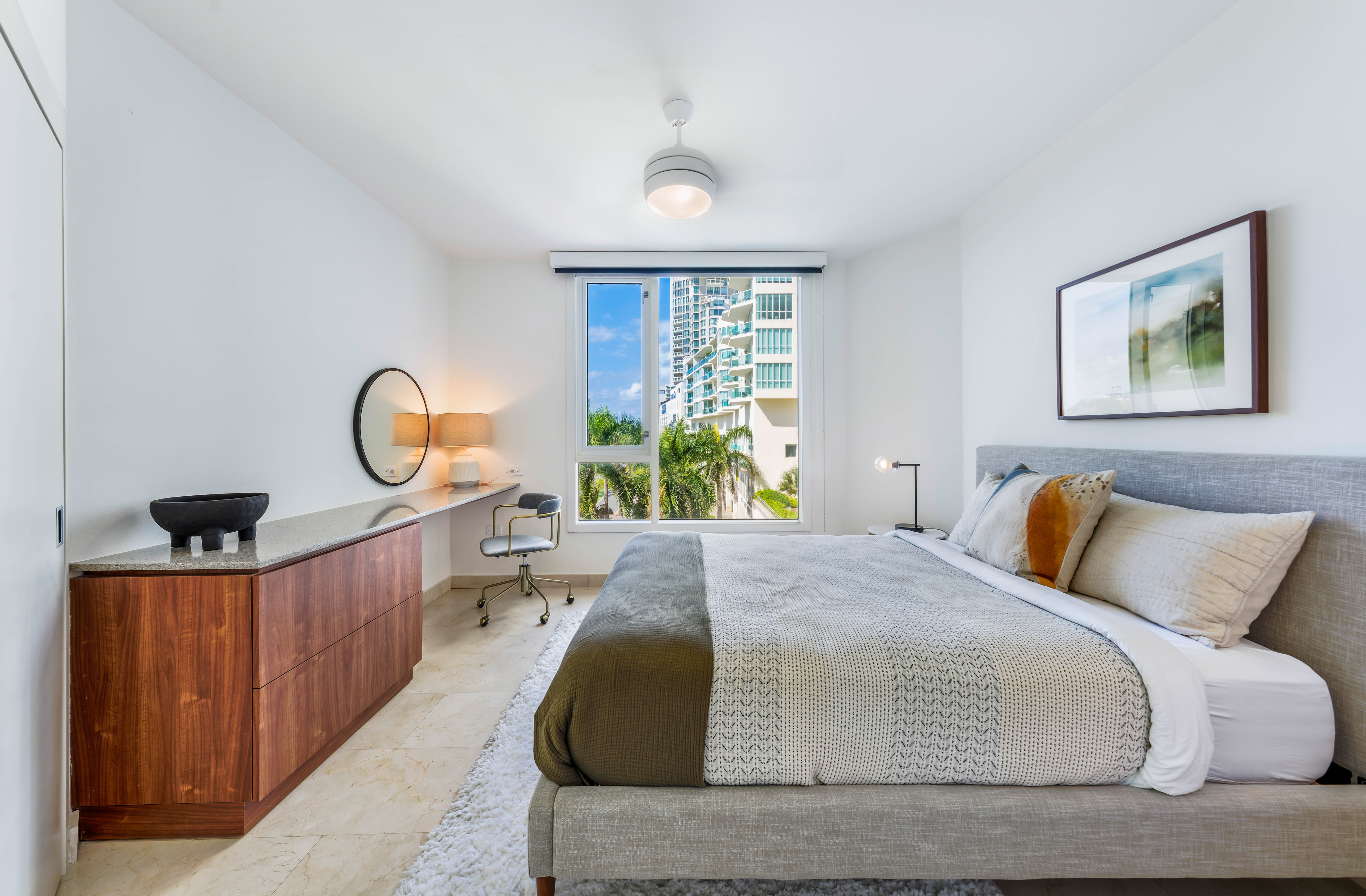 5 Munoz Rivera Ave., Apt. 402