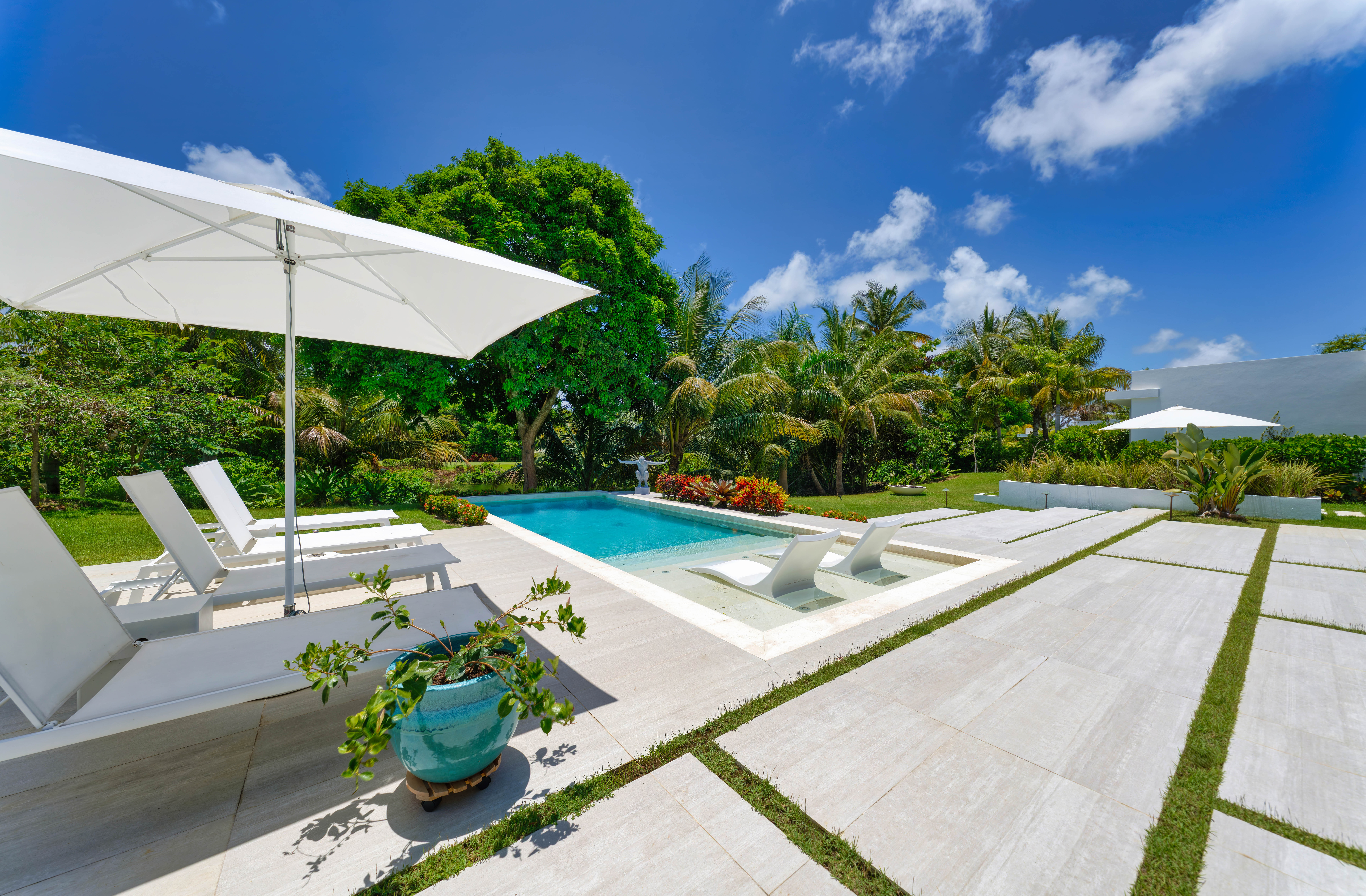 7000 Bahia Beach Blvd., 23 Las Estancias