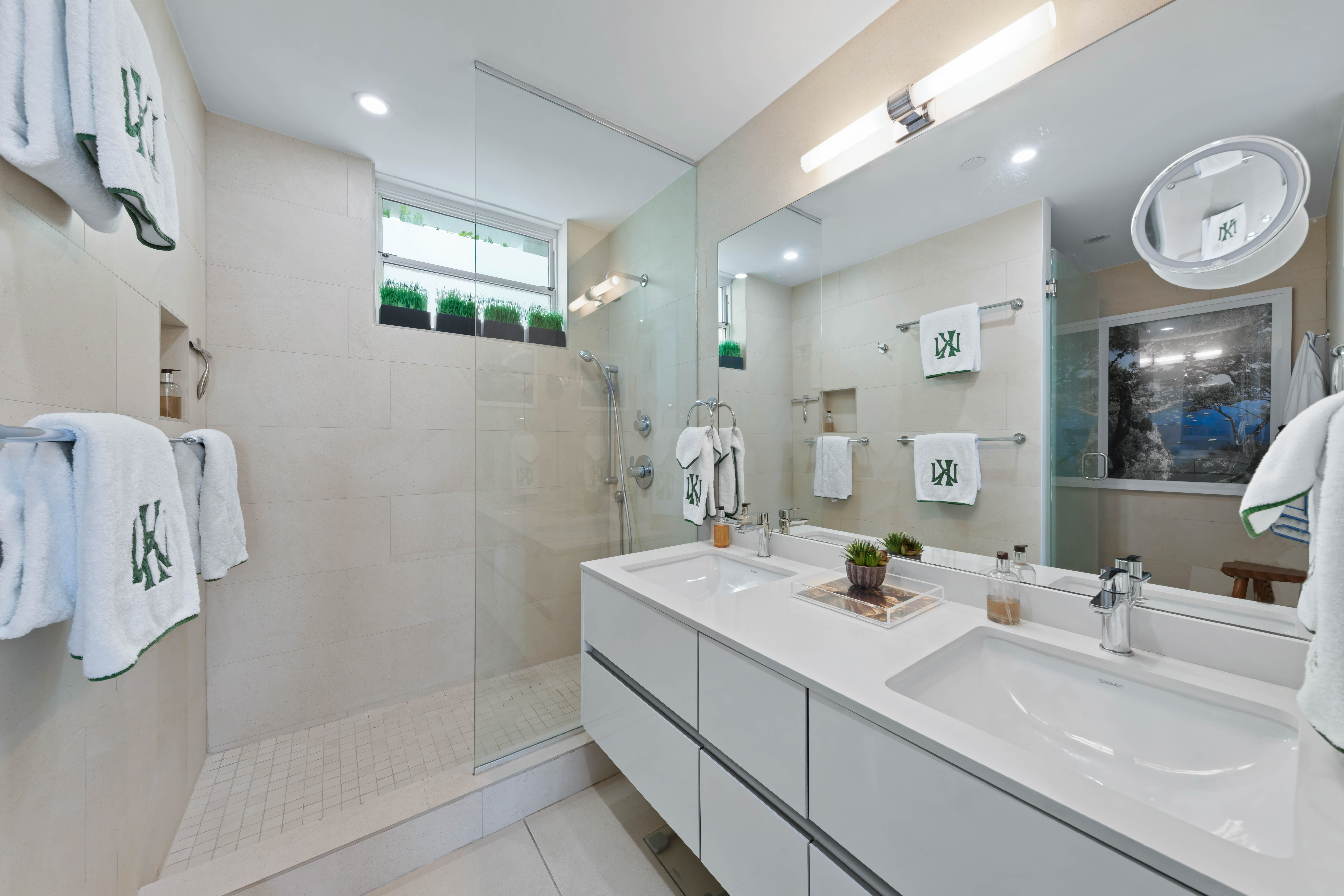 25 Munoz Rivera Ave., Apt. 812