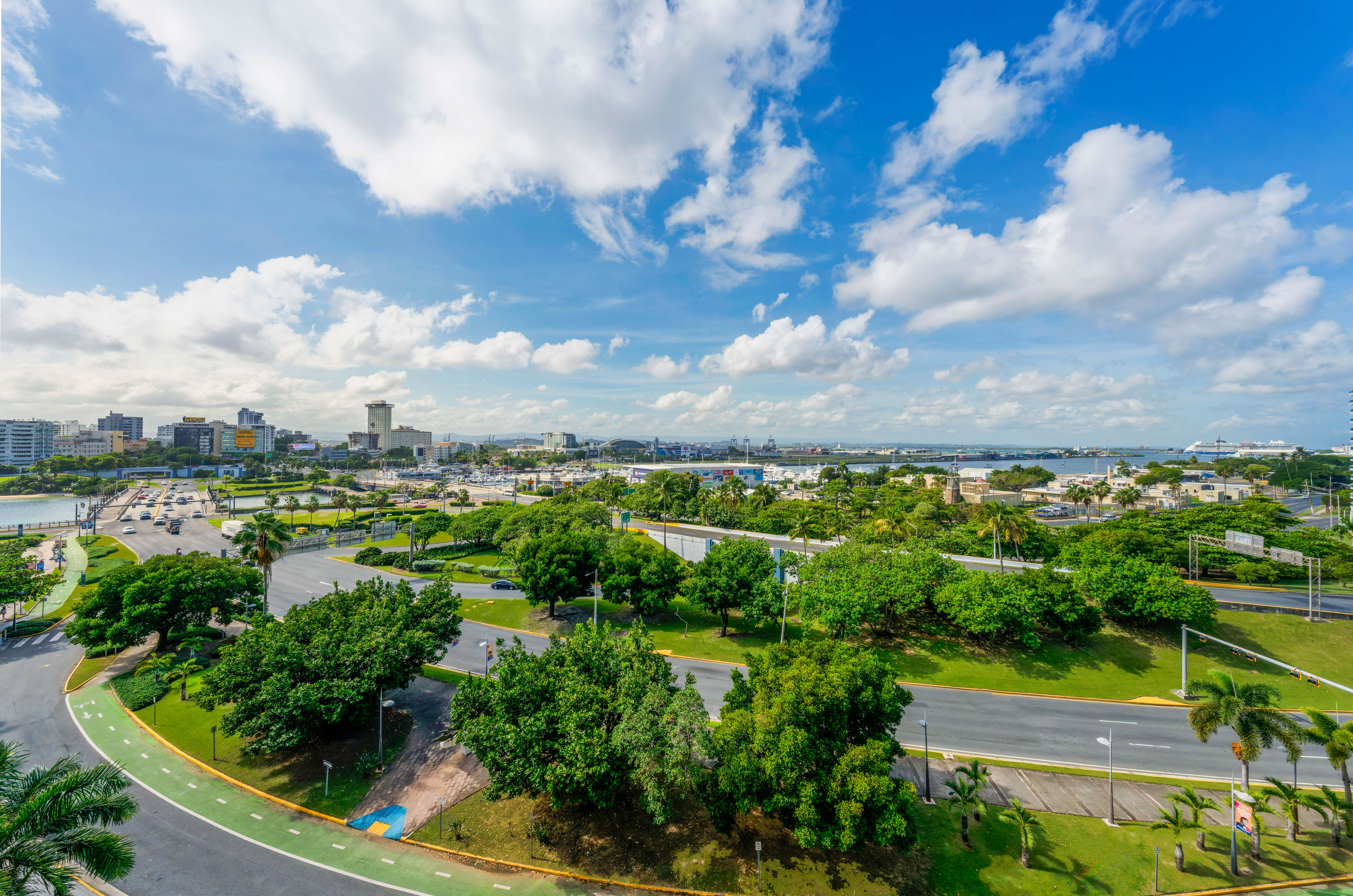 25 Munoz Rivera Ave., Apt. 812