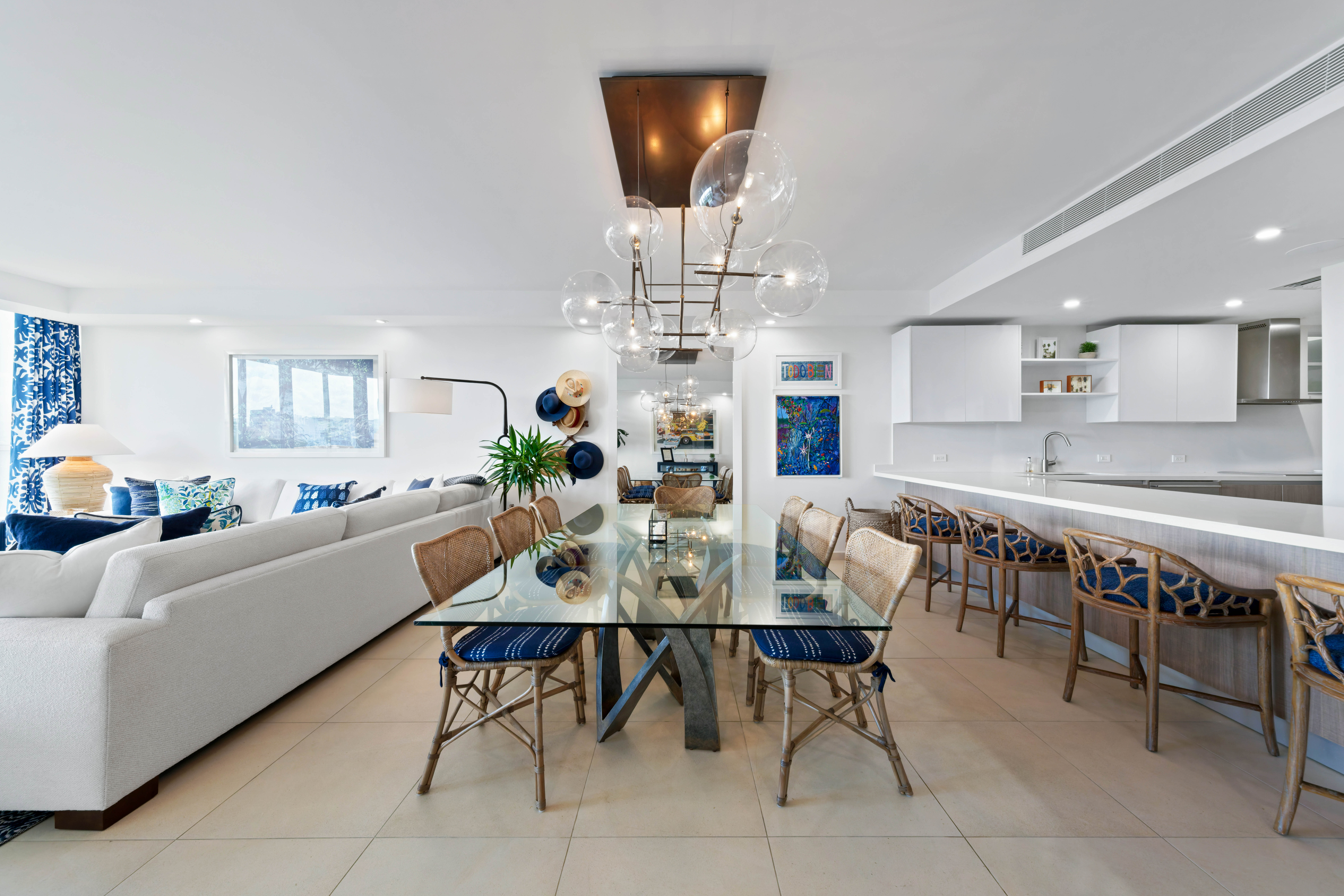 25 Munoz Rivera Ave., Apt. 812