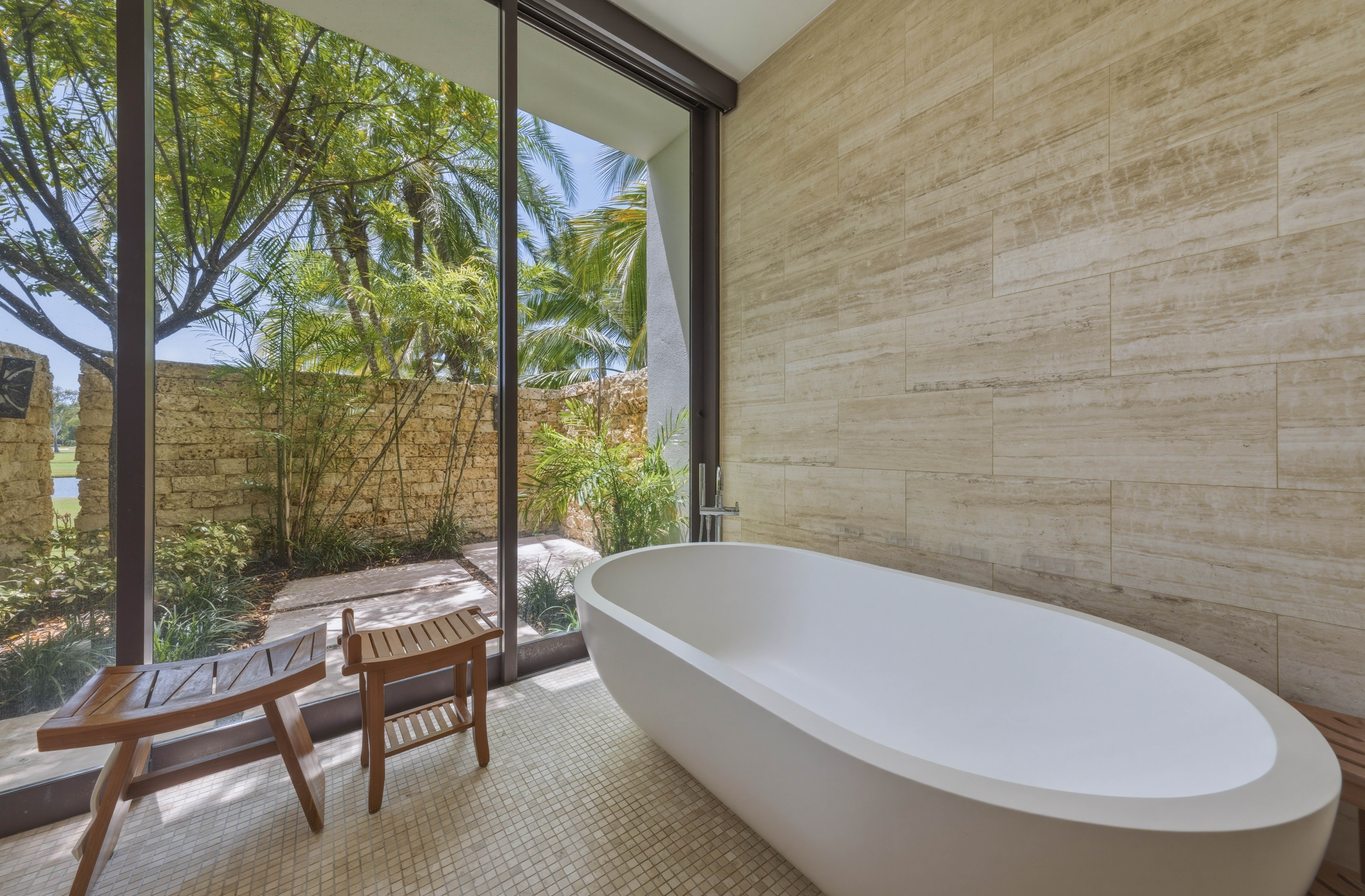 14 East Beach, a Ritz-Carlton Reserve Residence