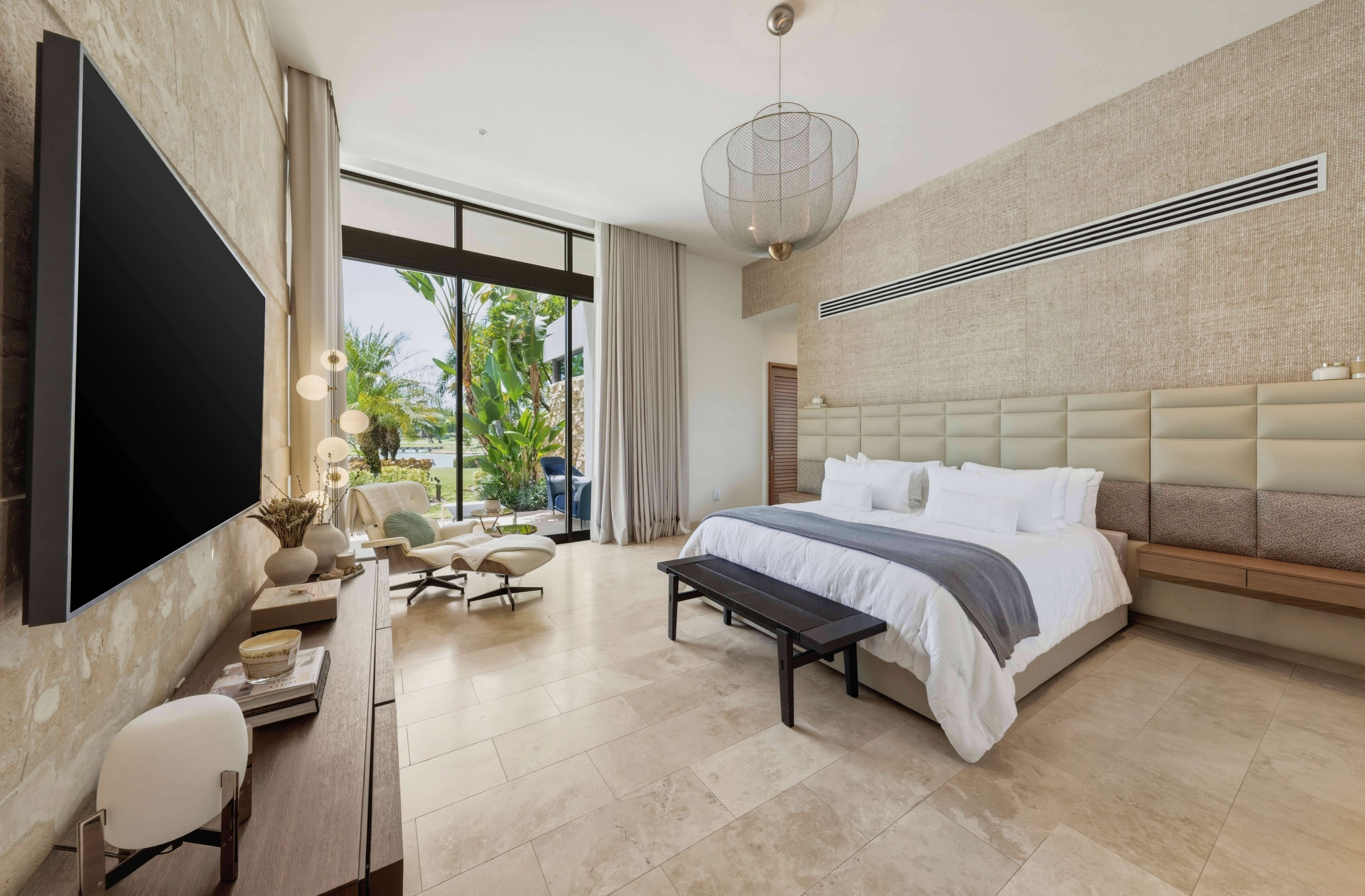 14 East Beach, a Ritz-Carlton Reserve Residence