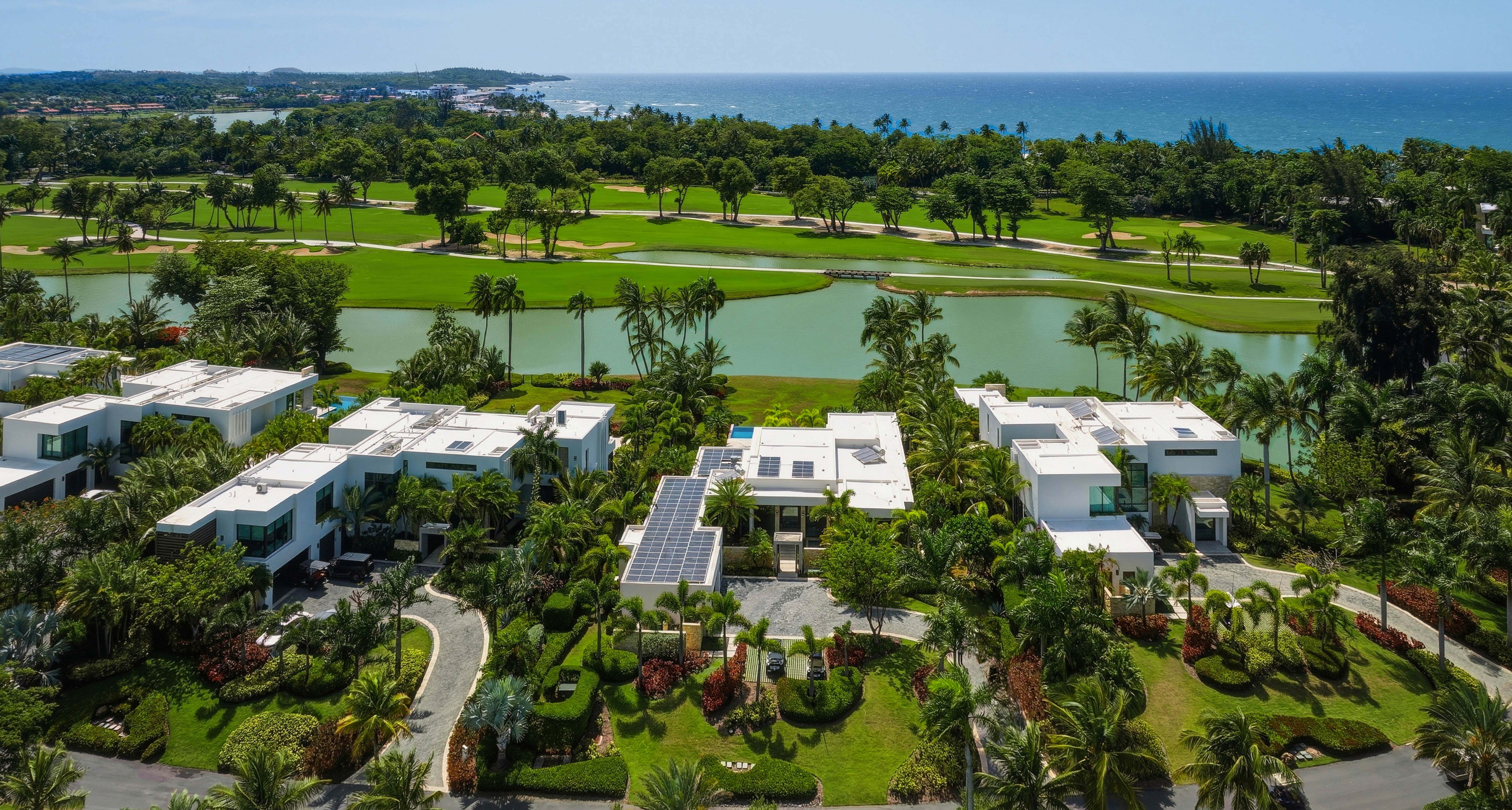 14 East Beach, a Ritz-Carlton Reserve Residence