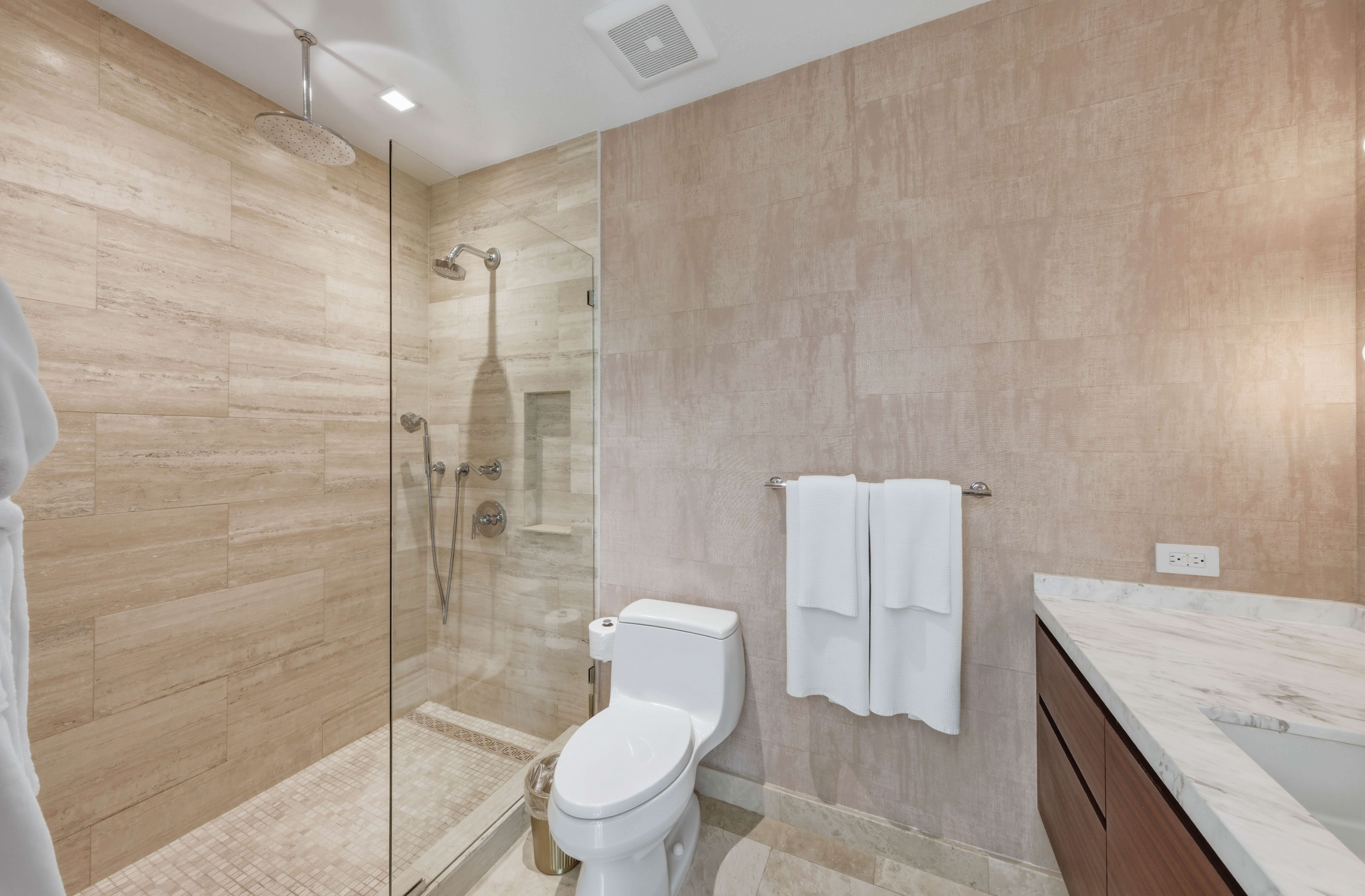 14 East Beach, a Ritz-Carlton Reserve Residence