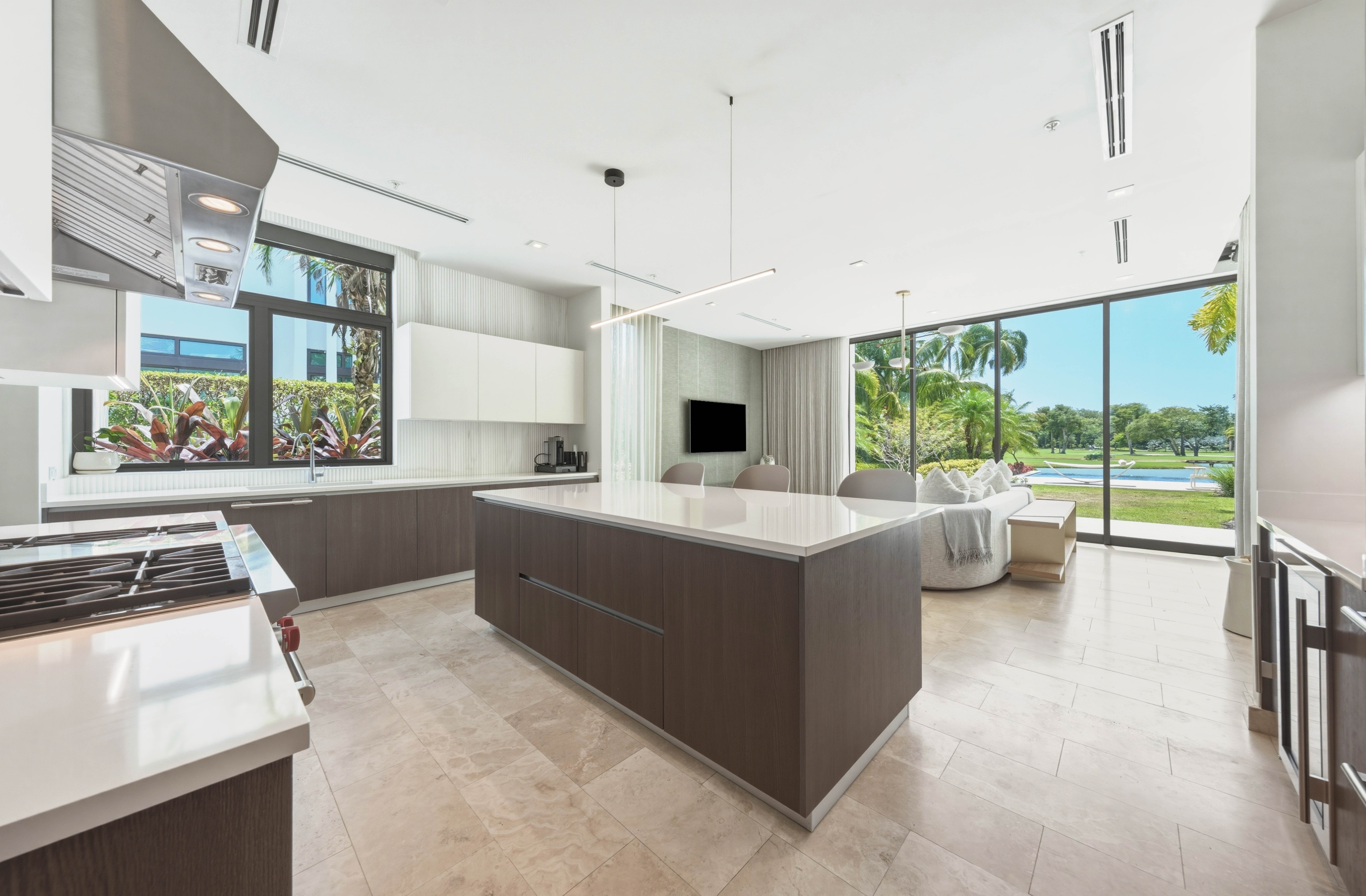 14 East Beach, a Ritz-Carlton Reserve Residence