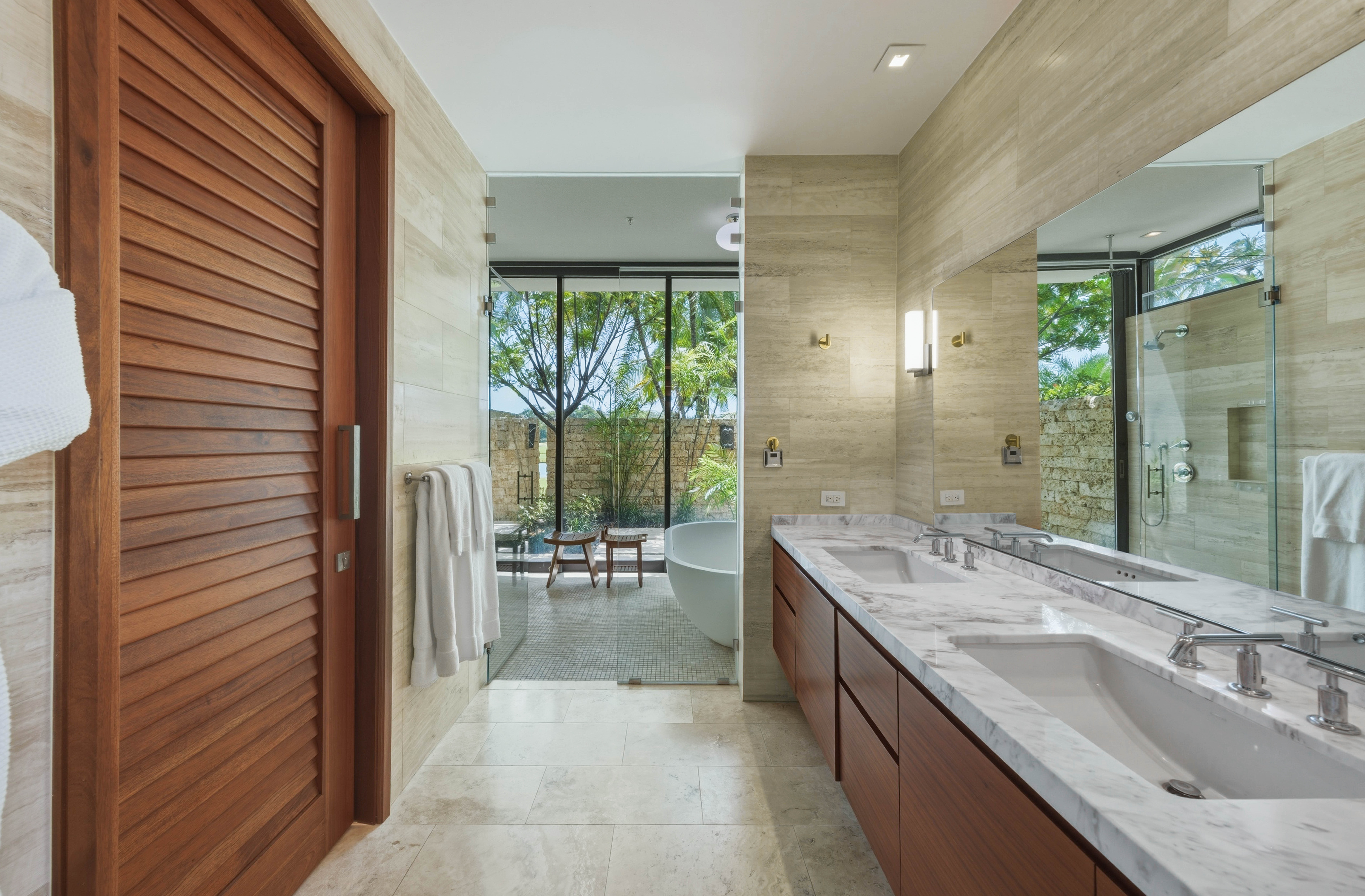 14 East Beach, a Ritz-Carlton Reserve Residence