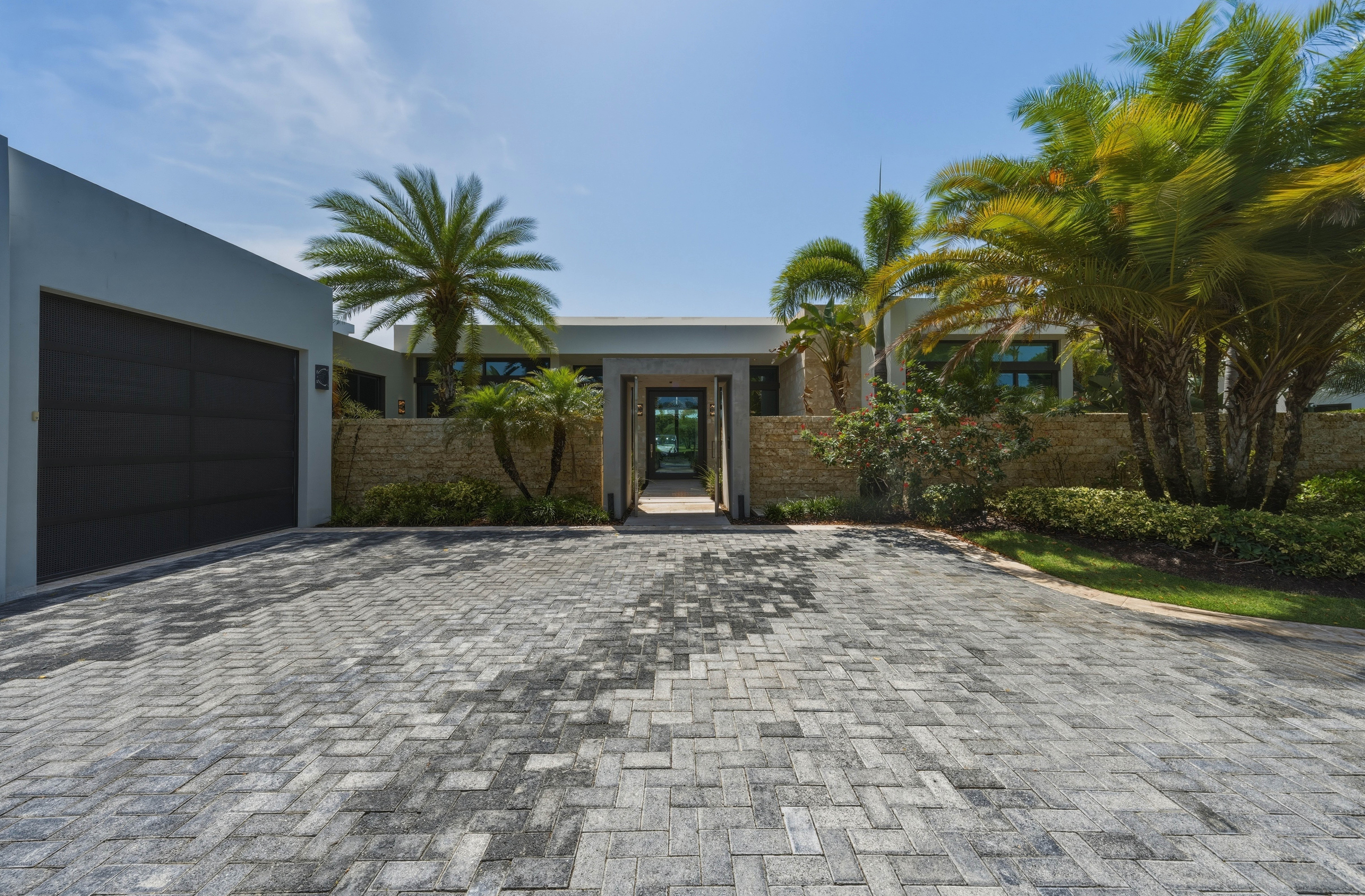 14 East Beach, a Ritz-Carlton Reserve Residence