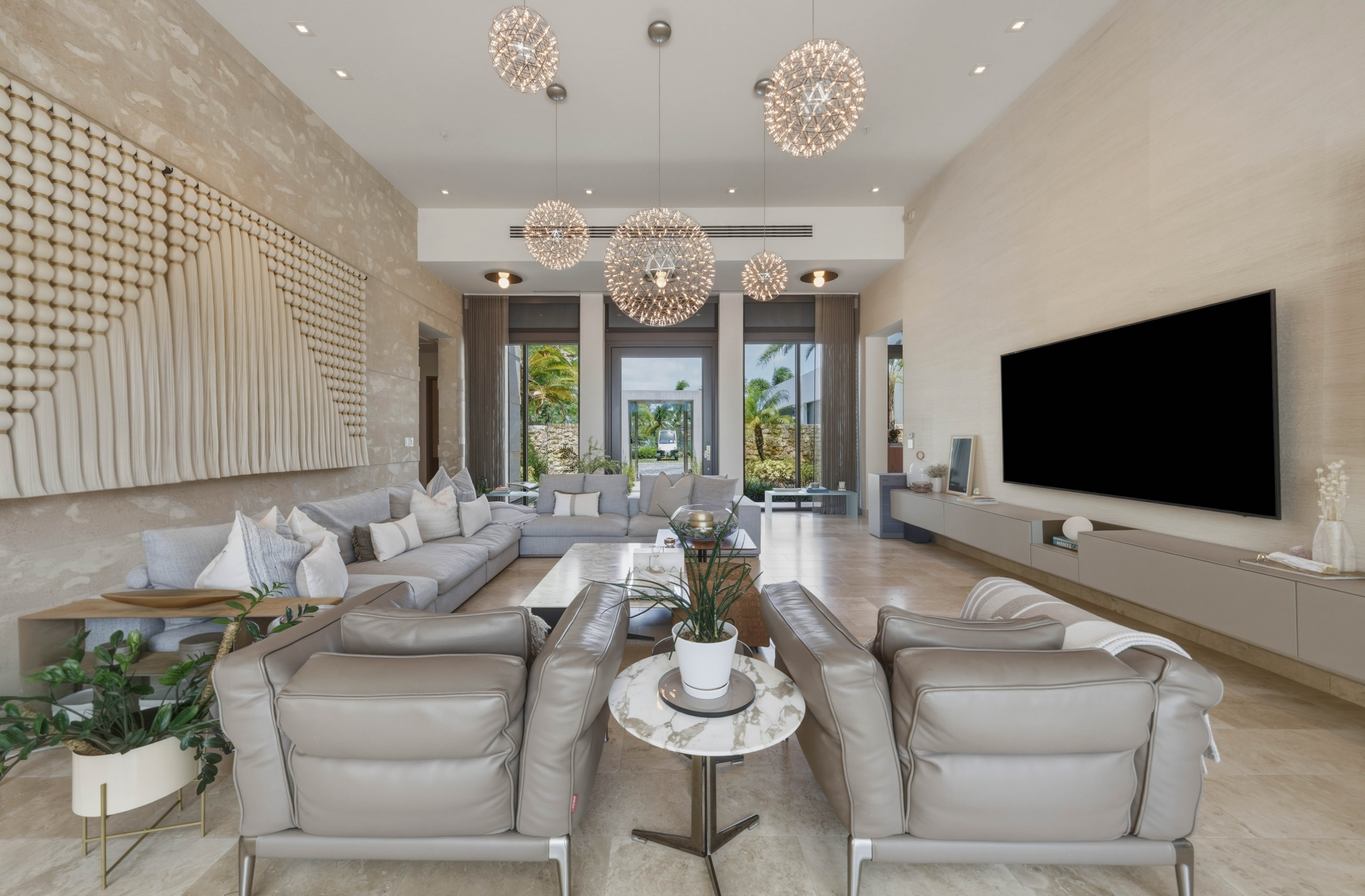 14 East Beach, a Ritz-Carlton Reserve Residence