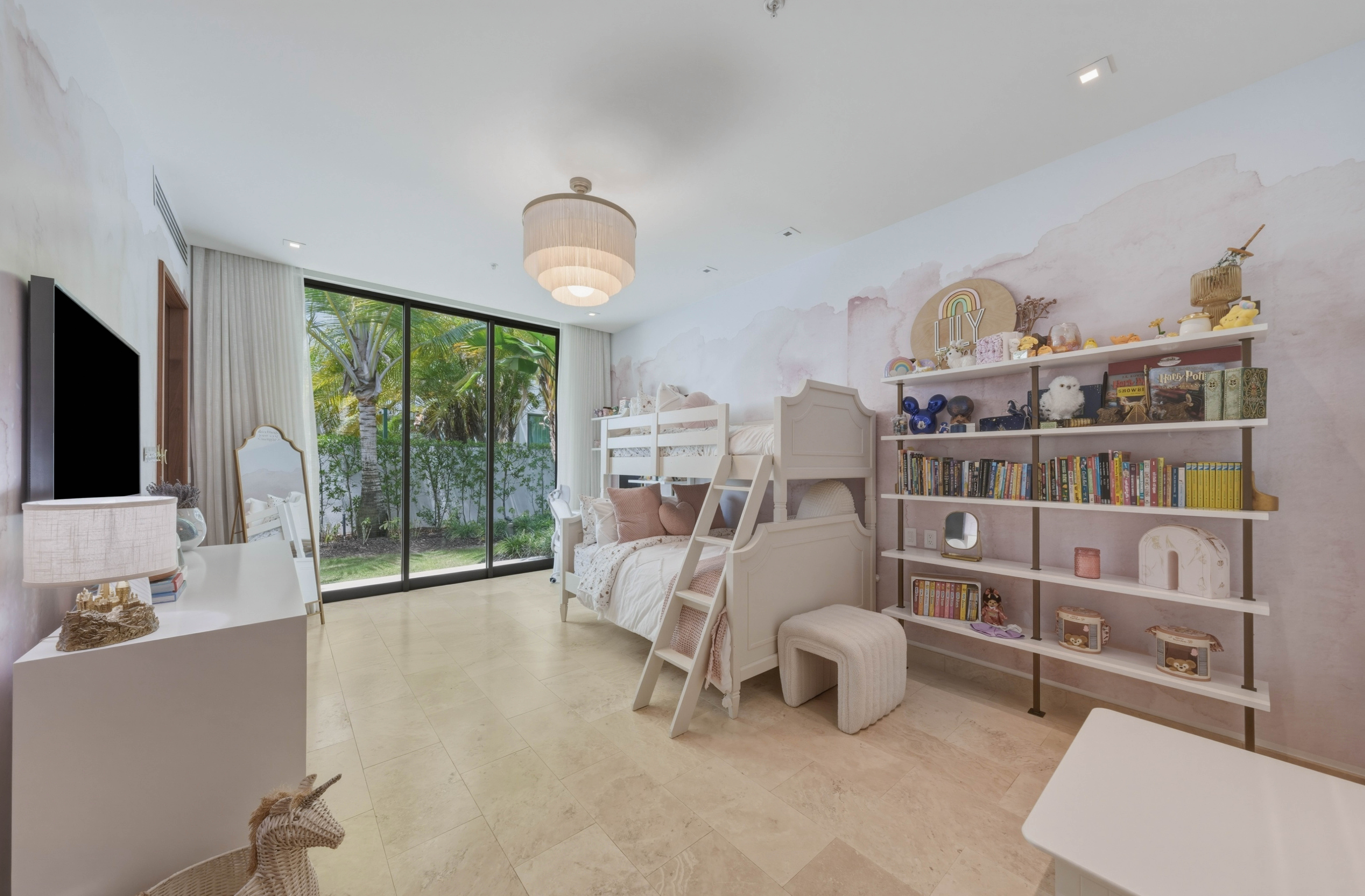 14 East Beach, a Ritz-Carlton Reserve Residence