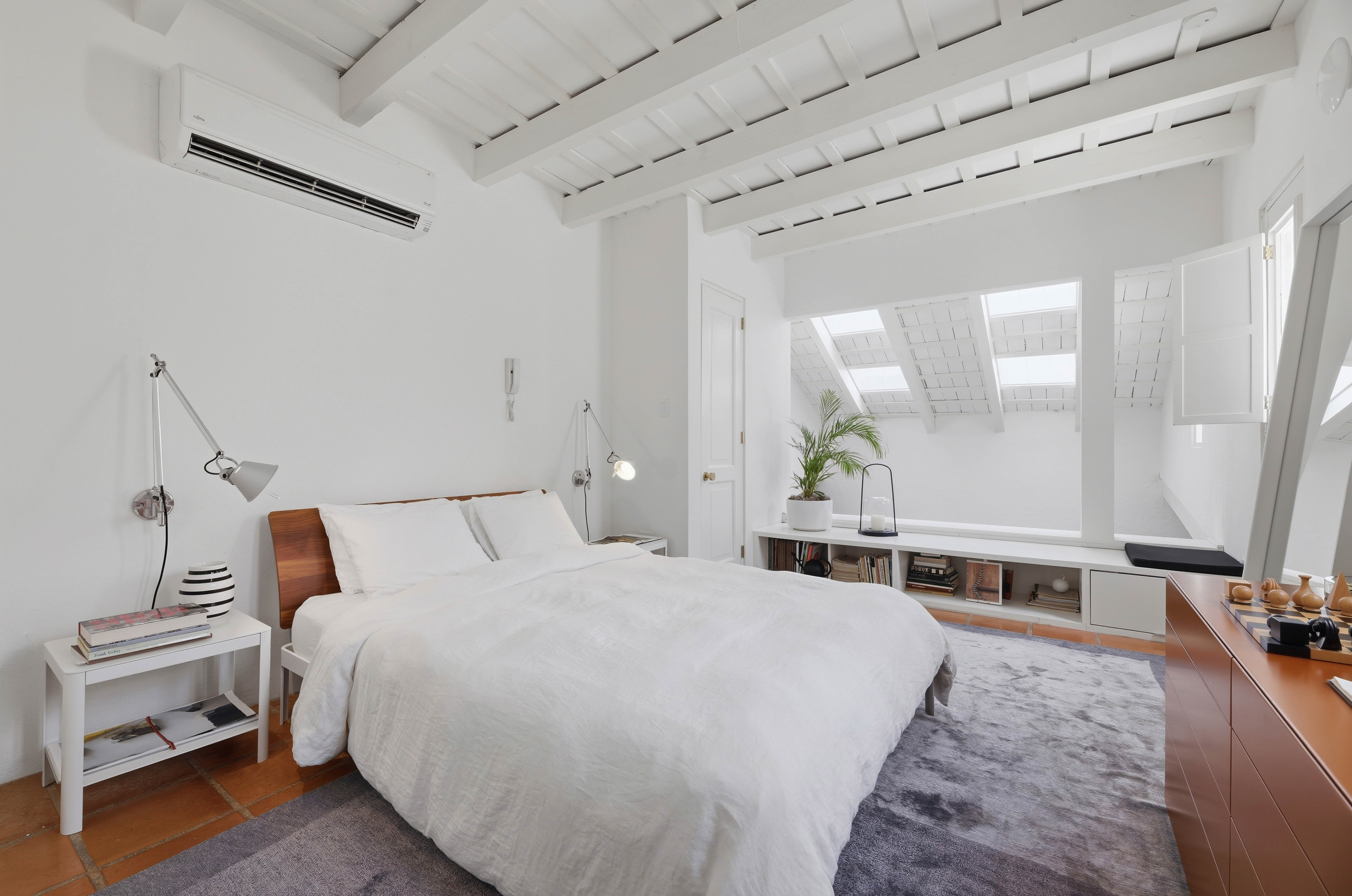 102 Escalinata de las Monjas St., Apt. 5