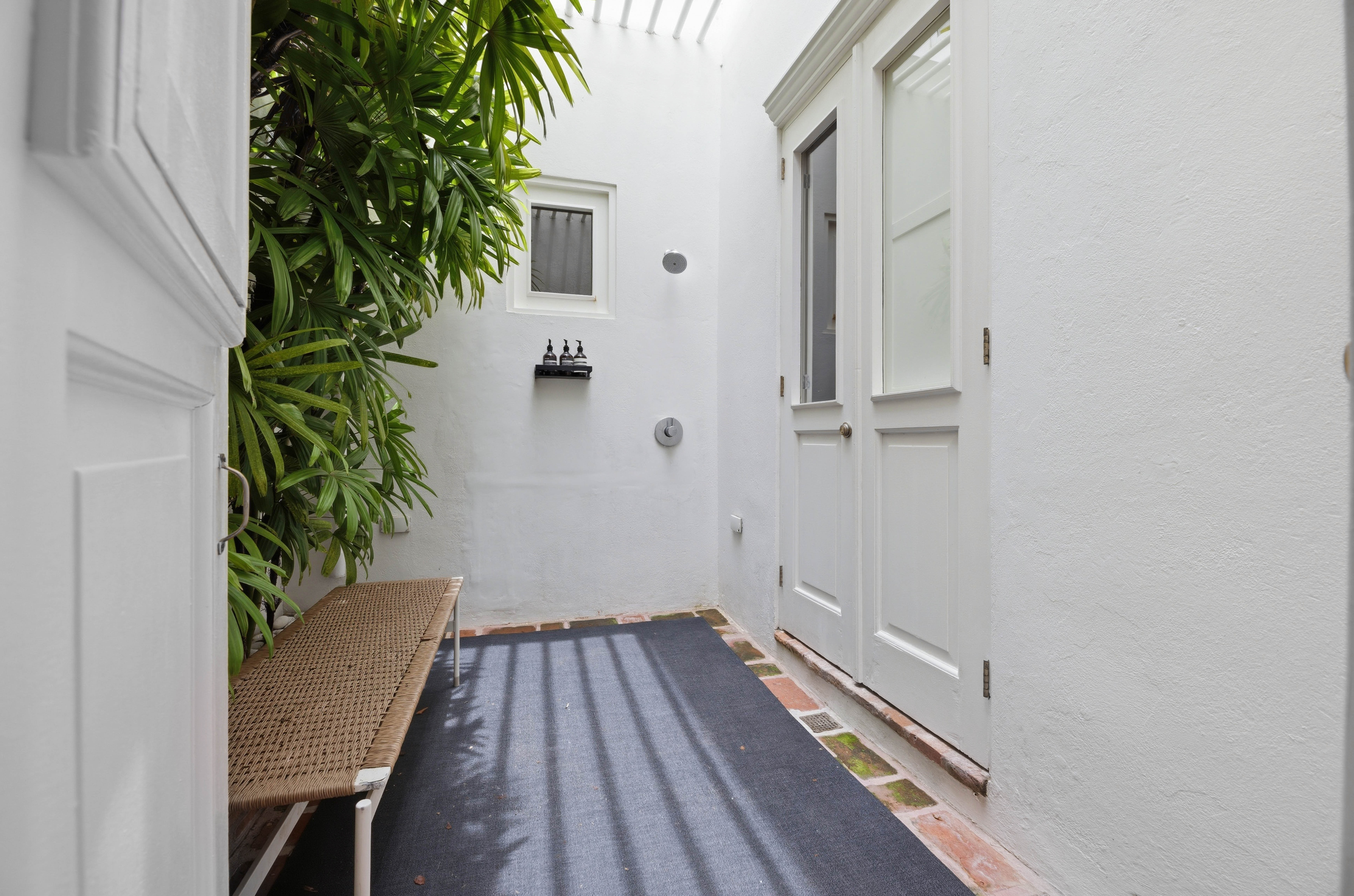 102 Escalinata de las Monjas St., Apt. 5
