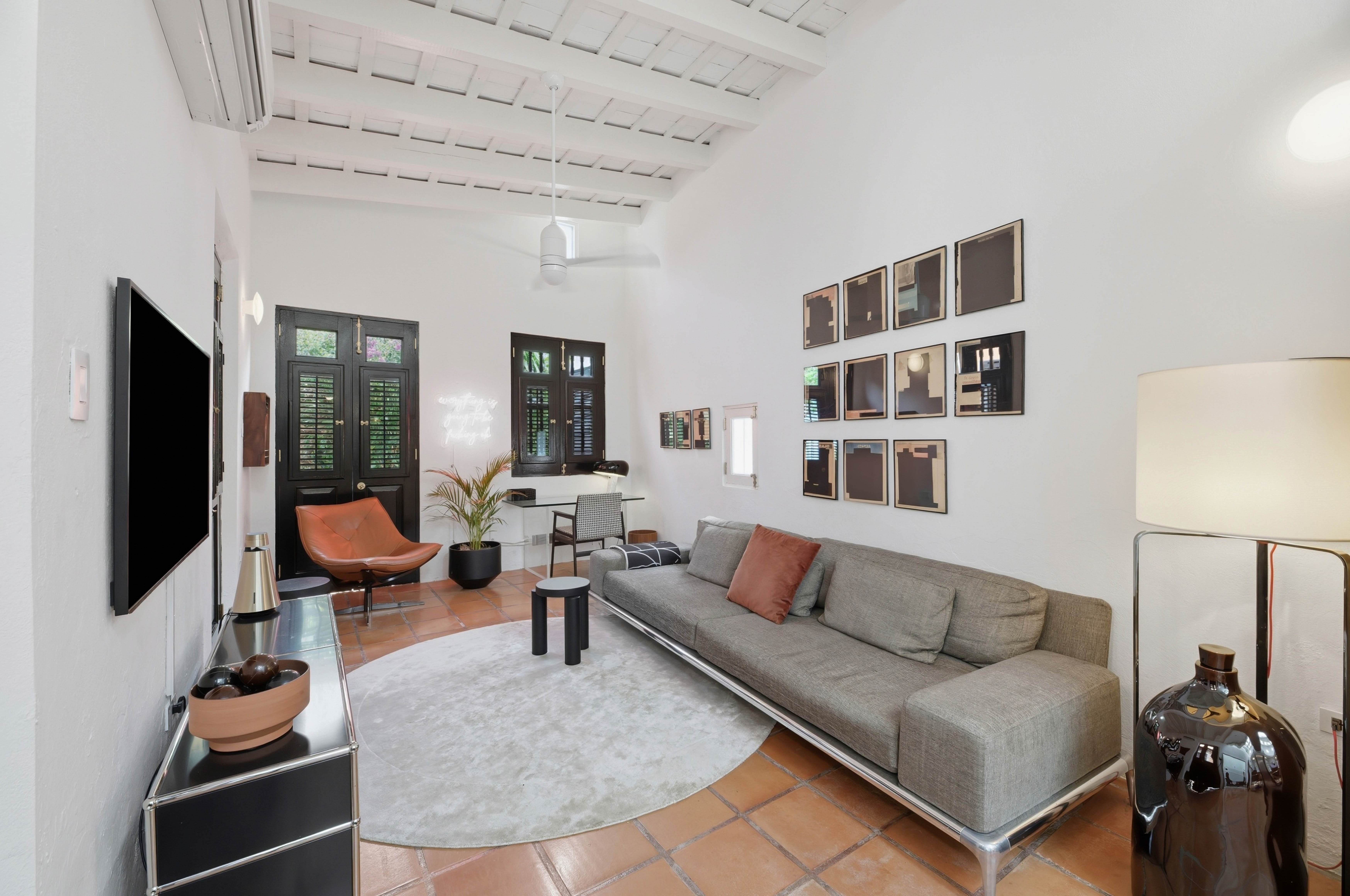 102 Escalinata de las Monjas St., Apt. 5