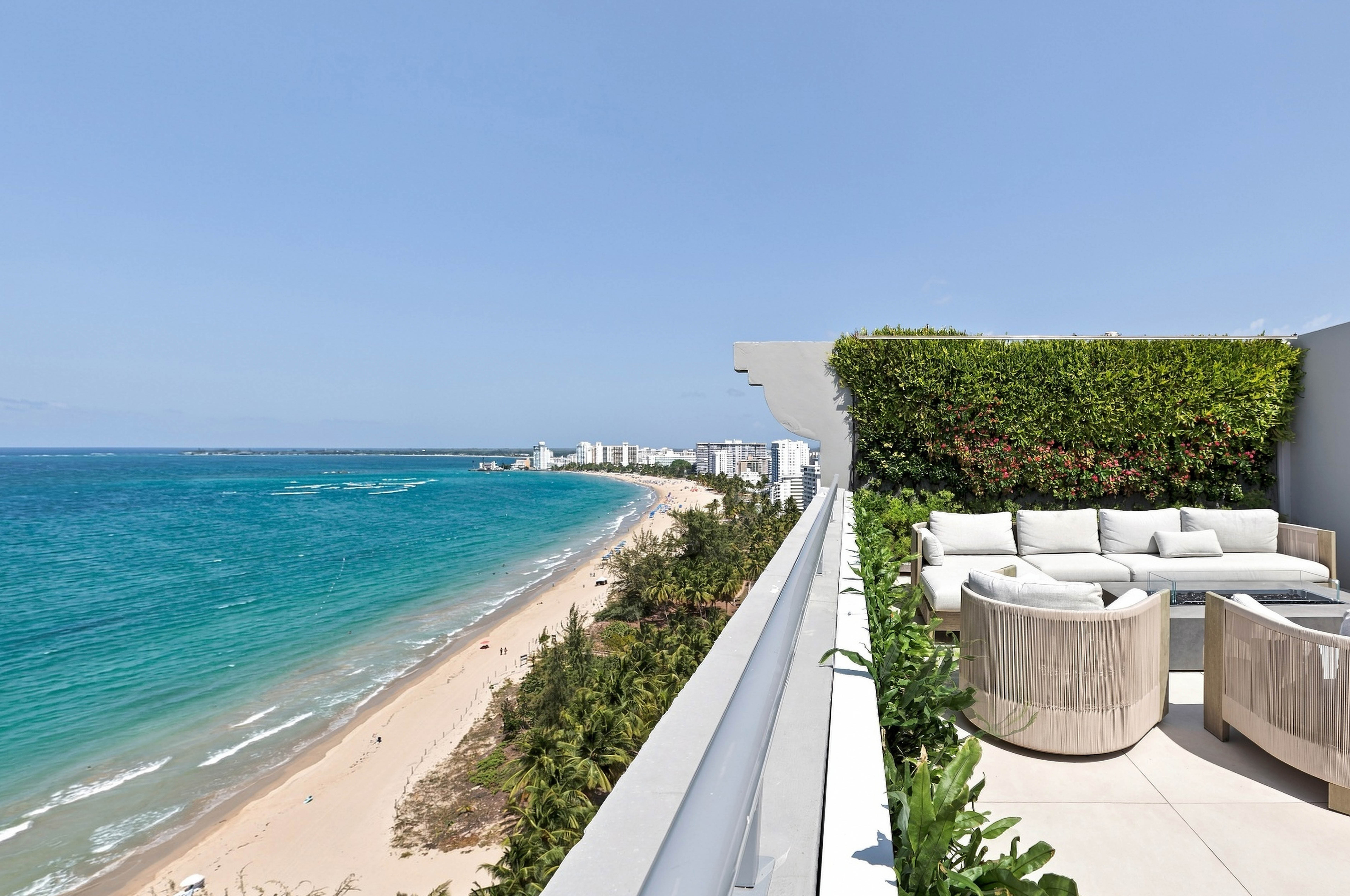 4531 Isla Verde Ave., PH3A