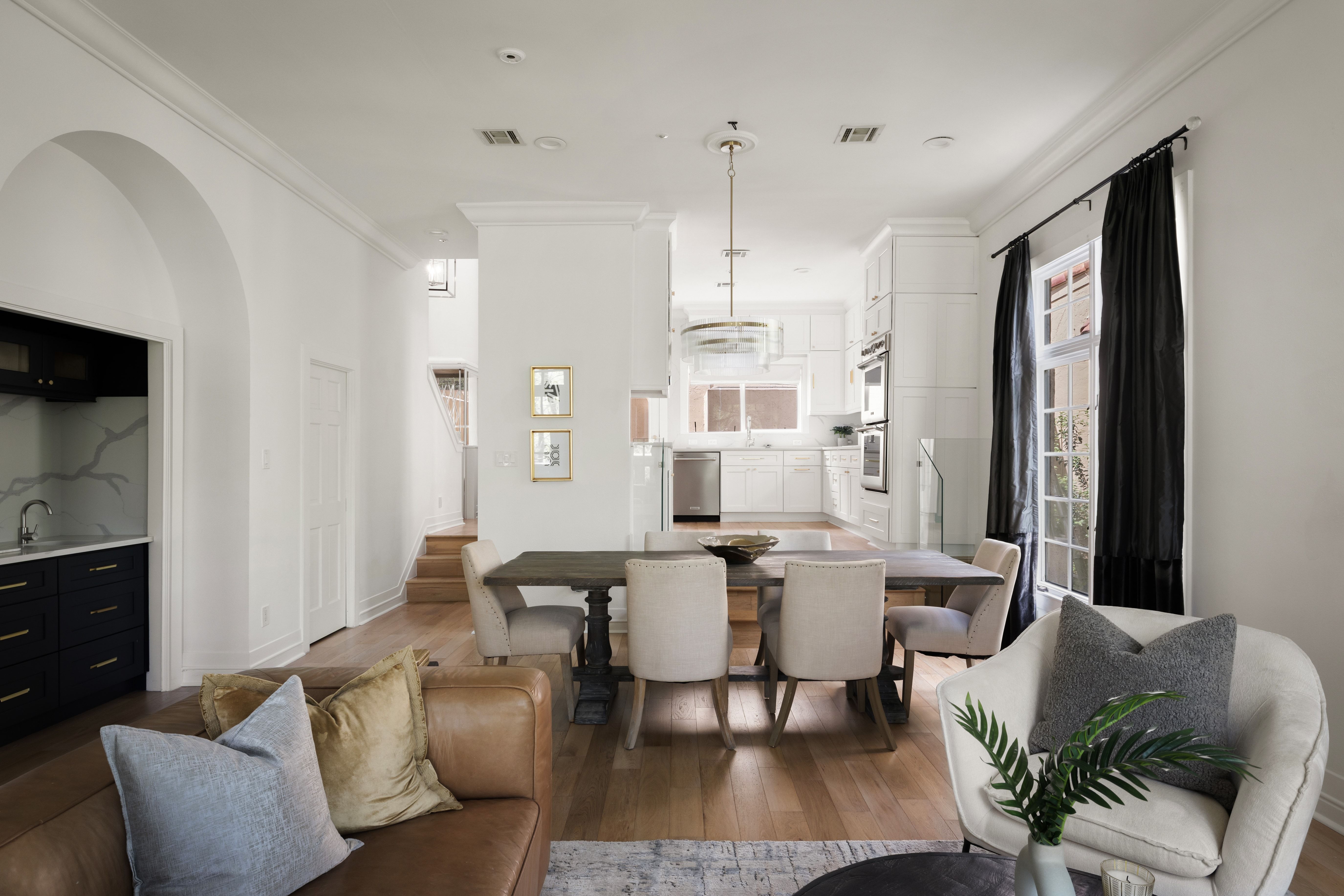1937 Rue de Saint Tropez #10